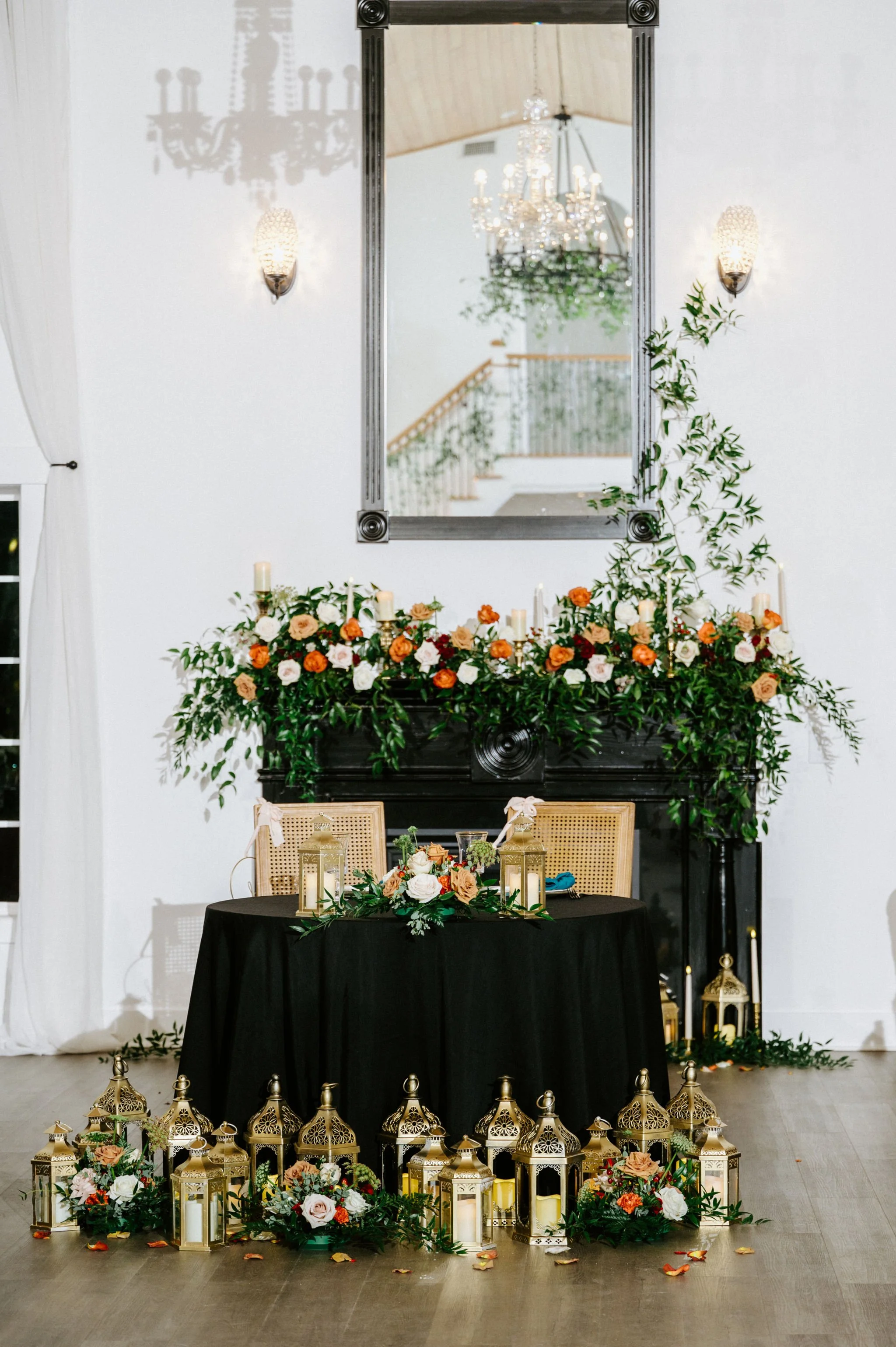 Malachi_Meadows_Wedding_Sweetheart_Table.jpg
