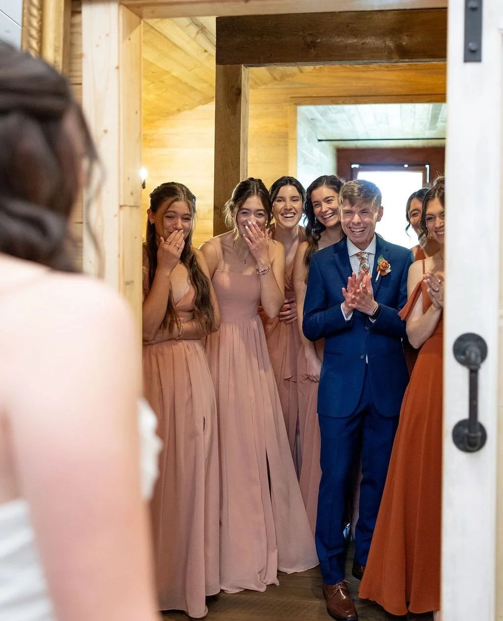 First Look Friday: Bridal Party Edition!⁠
⁠
&bull;⁠
&bull;⁠
&bull;⁠
⁠
Planning &bull; yours truly @somethingfabulousweddings ⁠
Venue, Bar services &amp; Rentals &bull; @whispering.oaks.event.venue⁠
Photographer &bull; @jmsmithphotographync⁠
DJ &bull;
