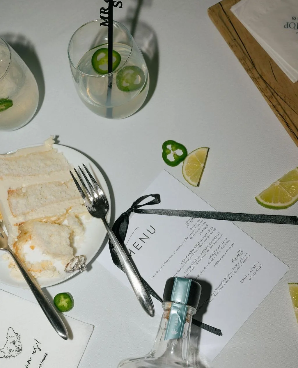 Treat Yourself Tuesday! Cake always pairs nicely with signature cocktails!⁠
⁠
&bull;⁠
&bull;⁠
&bull;⁠
⁠
Planning &bull; yours truly @somethingfabulousweddings ⁠
Venue &bull; @walnuthillnc⁠
Photographer &bull; @twisted.sapphire.photography⁠
Flowers &b