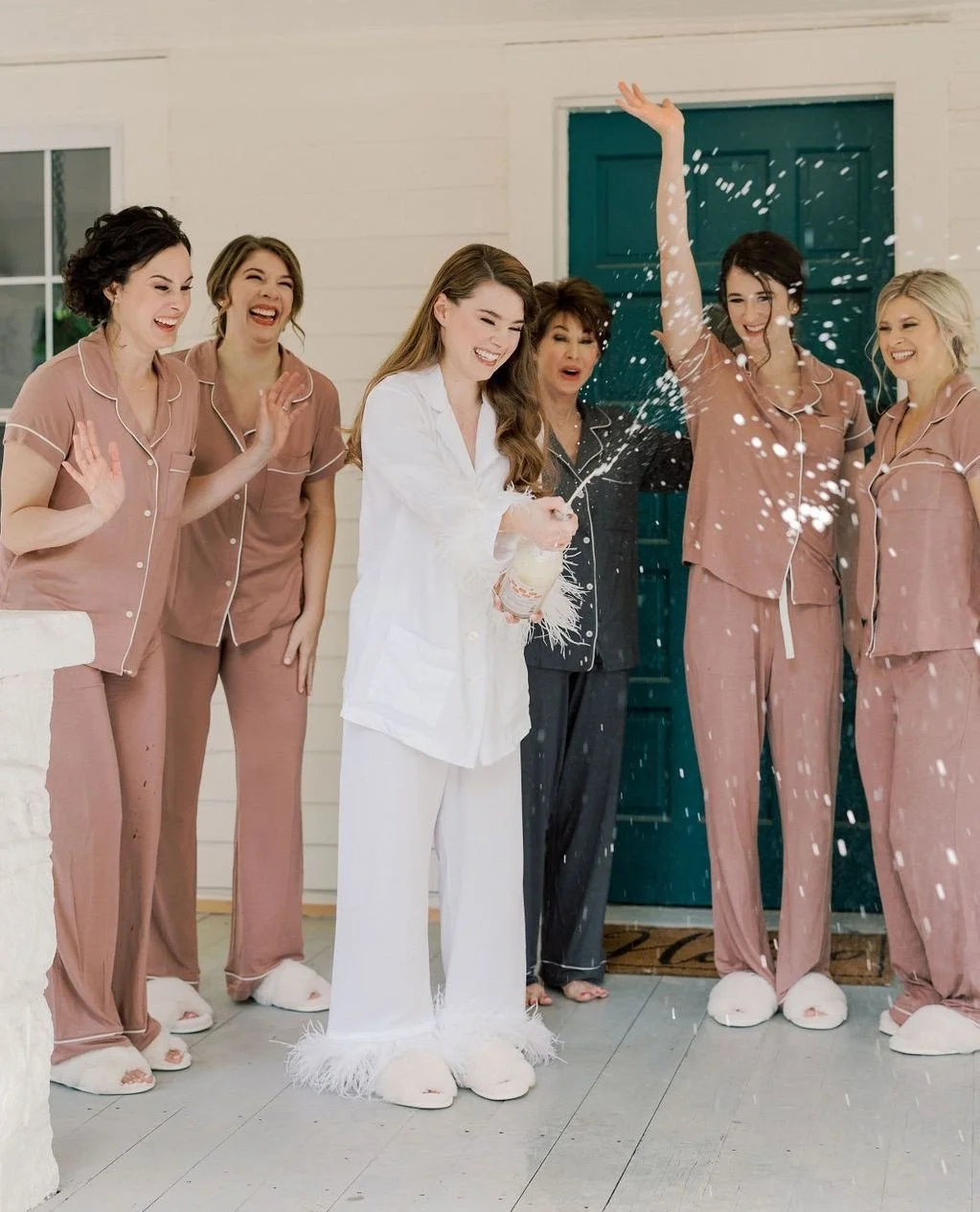 On Wednesdays, we get ready in pink! ⁠
⁠
&bull;⁠
&bull;⁠
&bull;⁠
⁠
Planning &bull; yours truly @somethingfabulousweddings ⁠
Venue &bull; @thegroveatcitymarket⁠
Photographer &bull; @kaitwatkinsphoto⁠
Flowers &bull; @kellyodomflowers⁠
DJ &bull; @willis