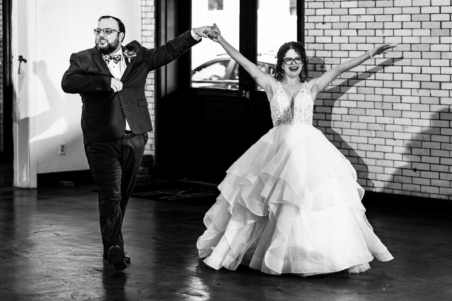 Happy Wedding Anniversary to Emily &amp; Matt 🪴⁠
⁠
&bull;⁠
&bull;⁠
&bull;⁠
⁠
Planning &bull; yours truly @somethingfabulousweddings ⁠
Venue &bull; @markethall1914⁠
Photographer &bull; @kivusandcamera⁠
Flowers &bull; @petalandoakofficial⁠
Plant Renta