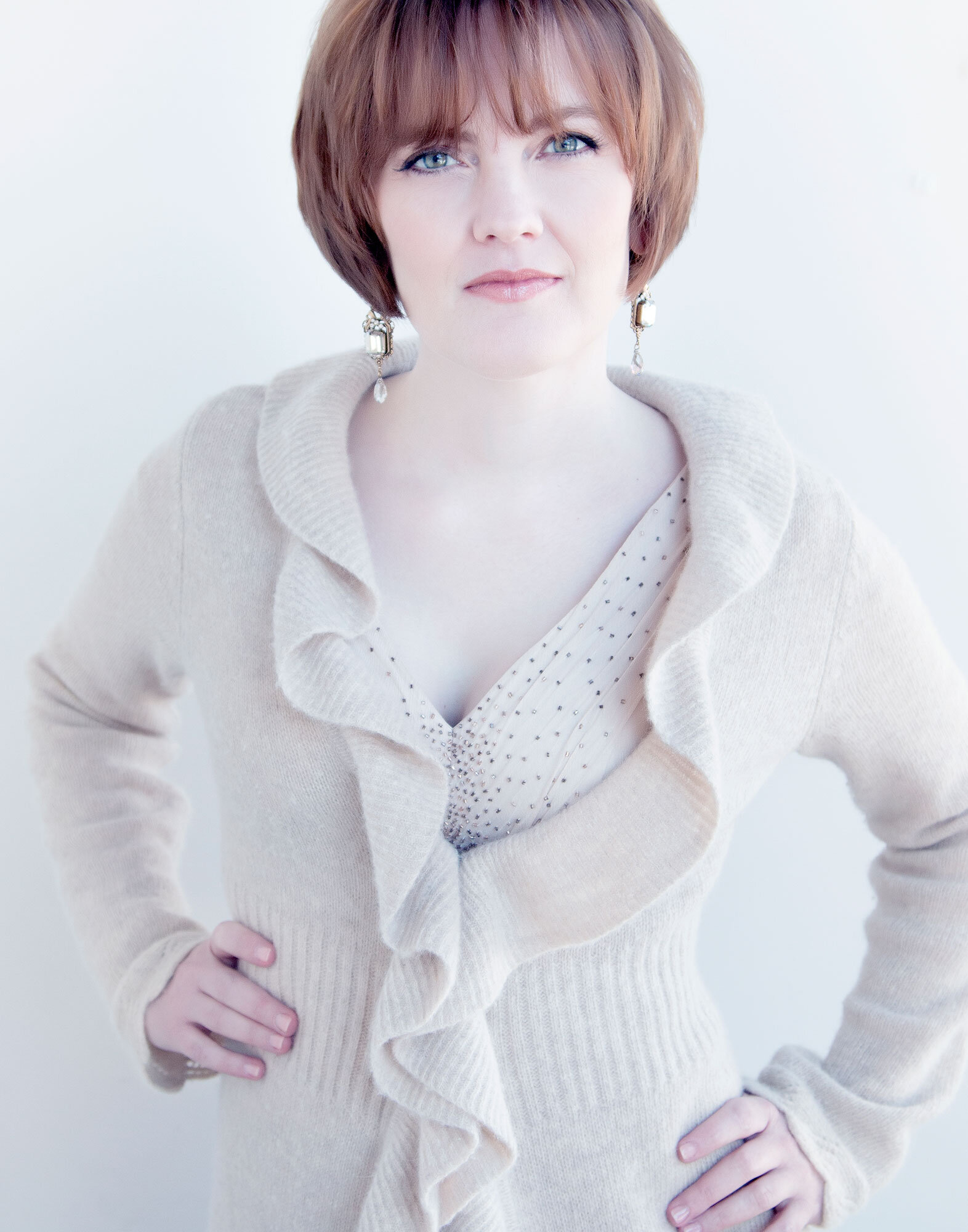 Bernstein-Portrait_Natural-Light_Fashion-Headshot_Laura_1055.jpg