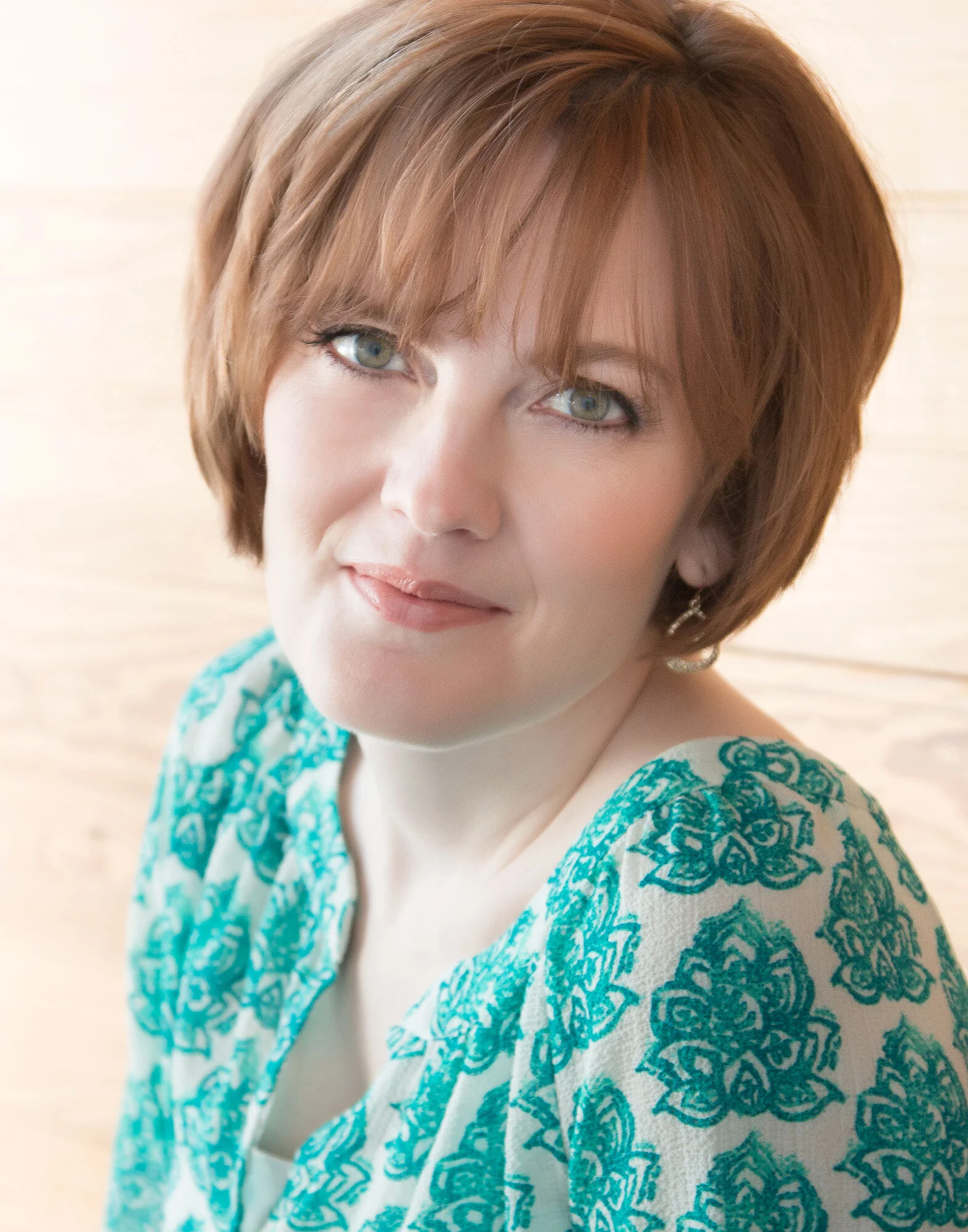 Bernstein-Portrait_Studio-Headshot_Laura_0957.jpg