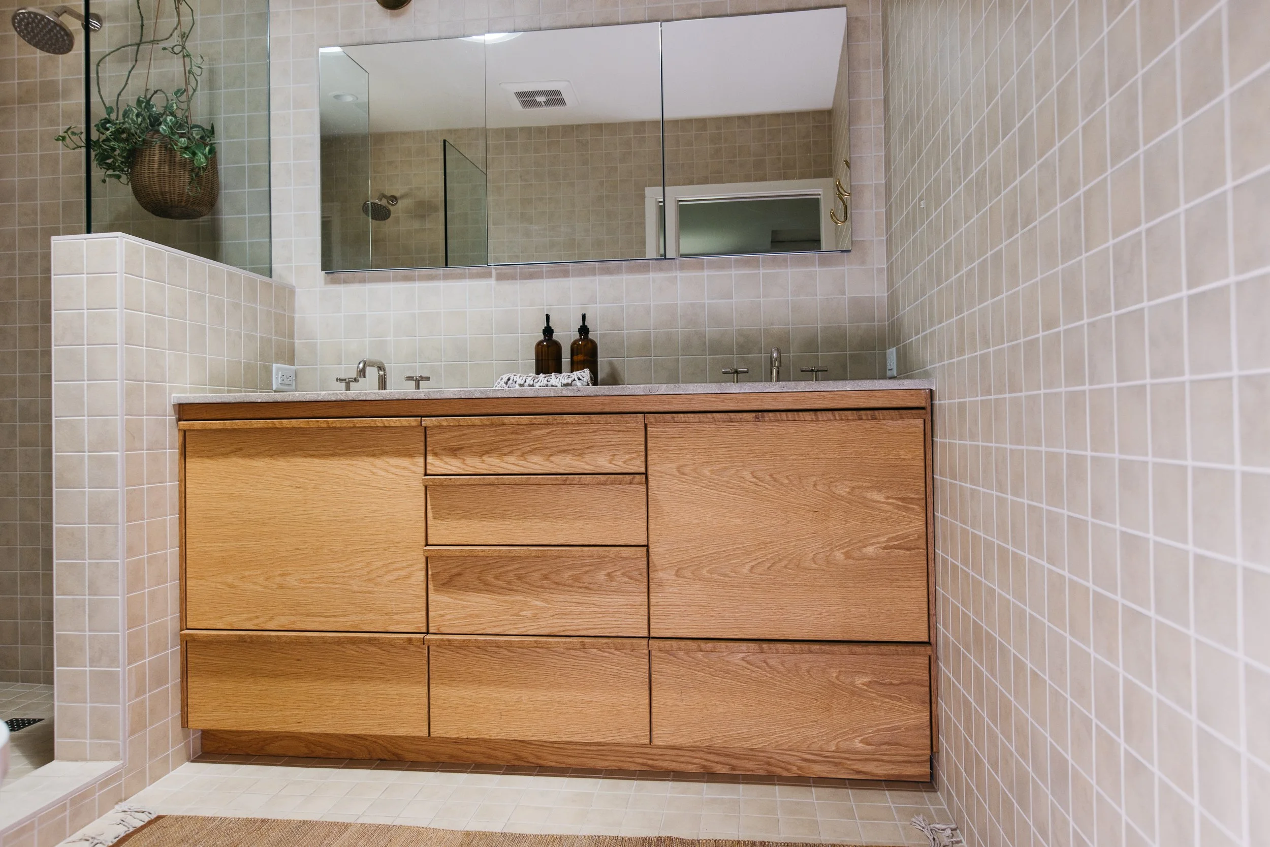 California-custom-kitchen-modern-cabinets-santa-cruz-woodworks-2.jpg