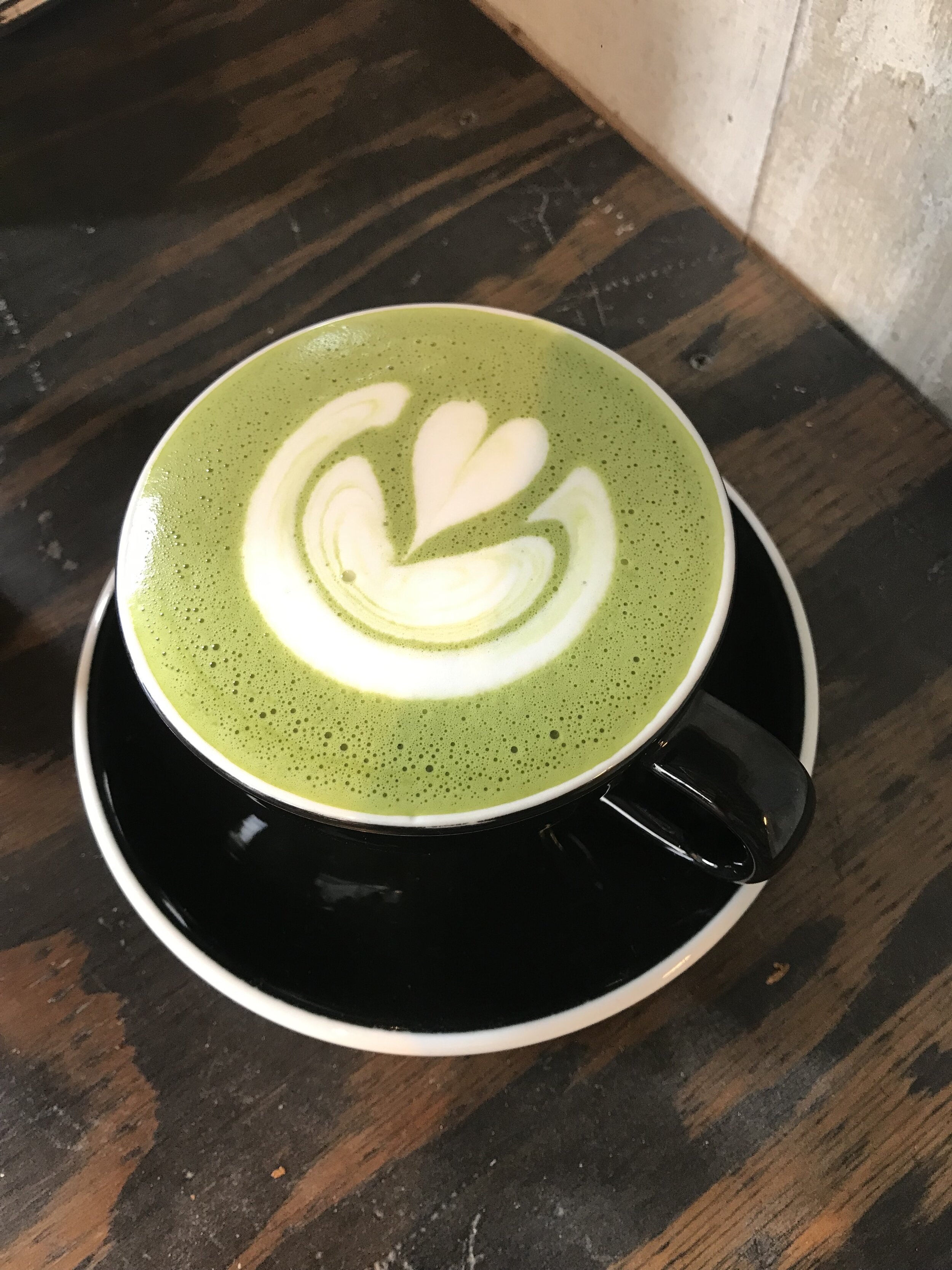 Green tea latte at Deus Ex Machina