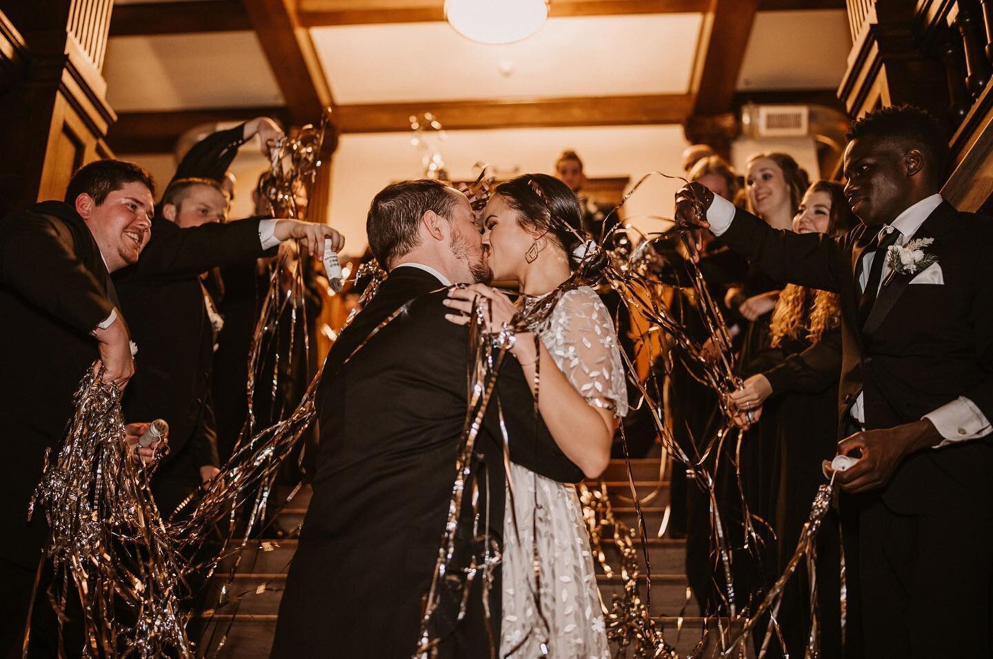 Such a fun send off down the original marble staircase built in 1909! @openrhoadesphoto Captured this moment perfectly!