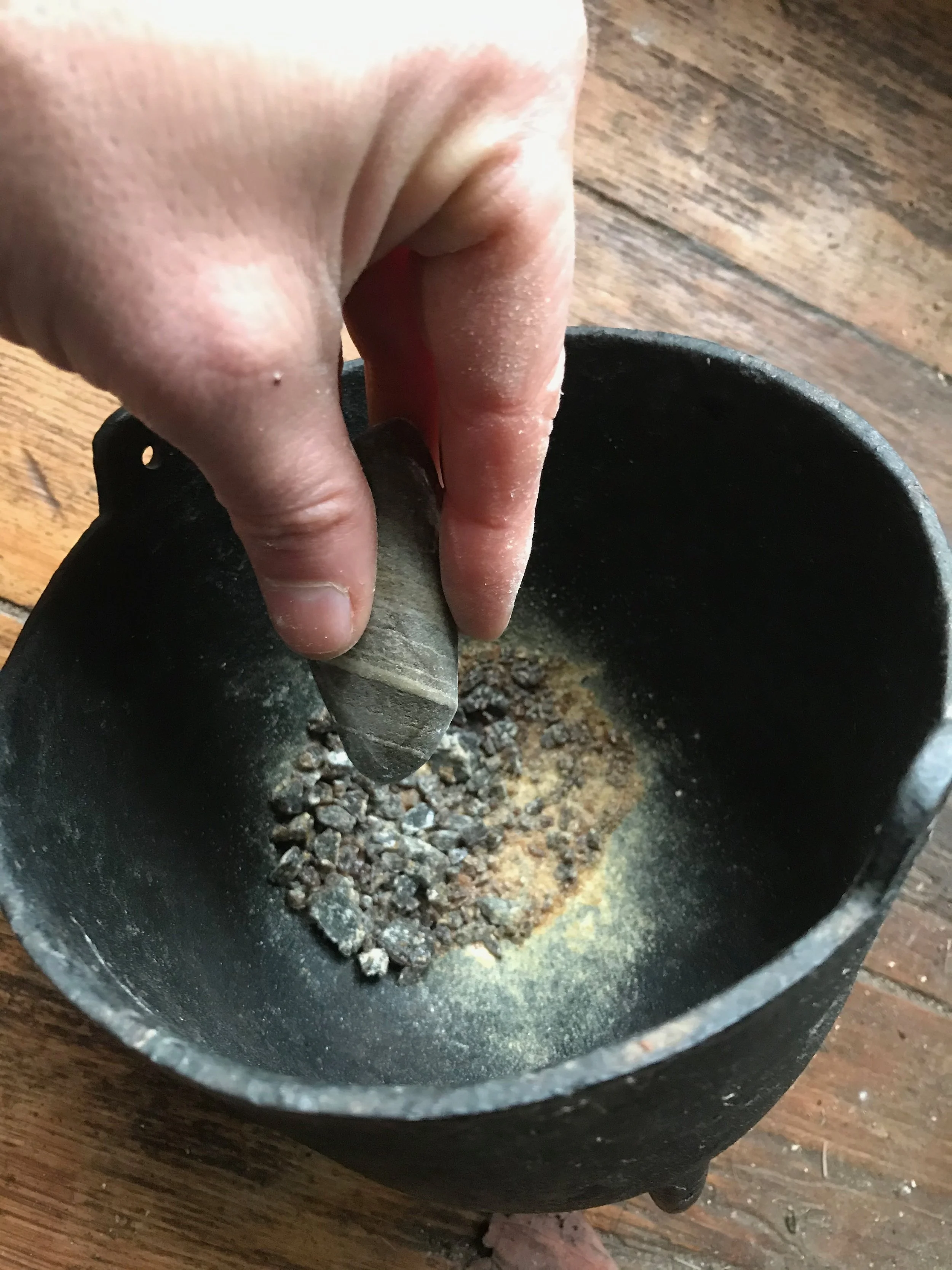 Incense grinding materials.jpg