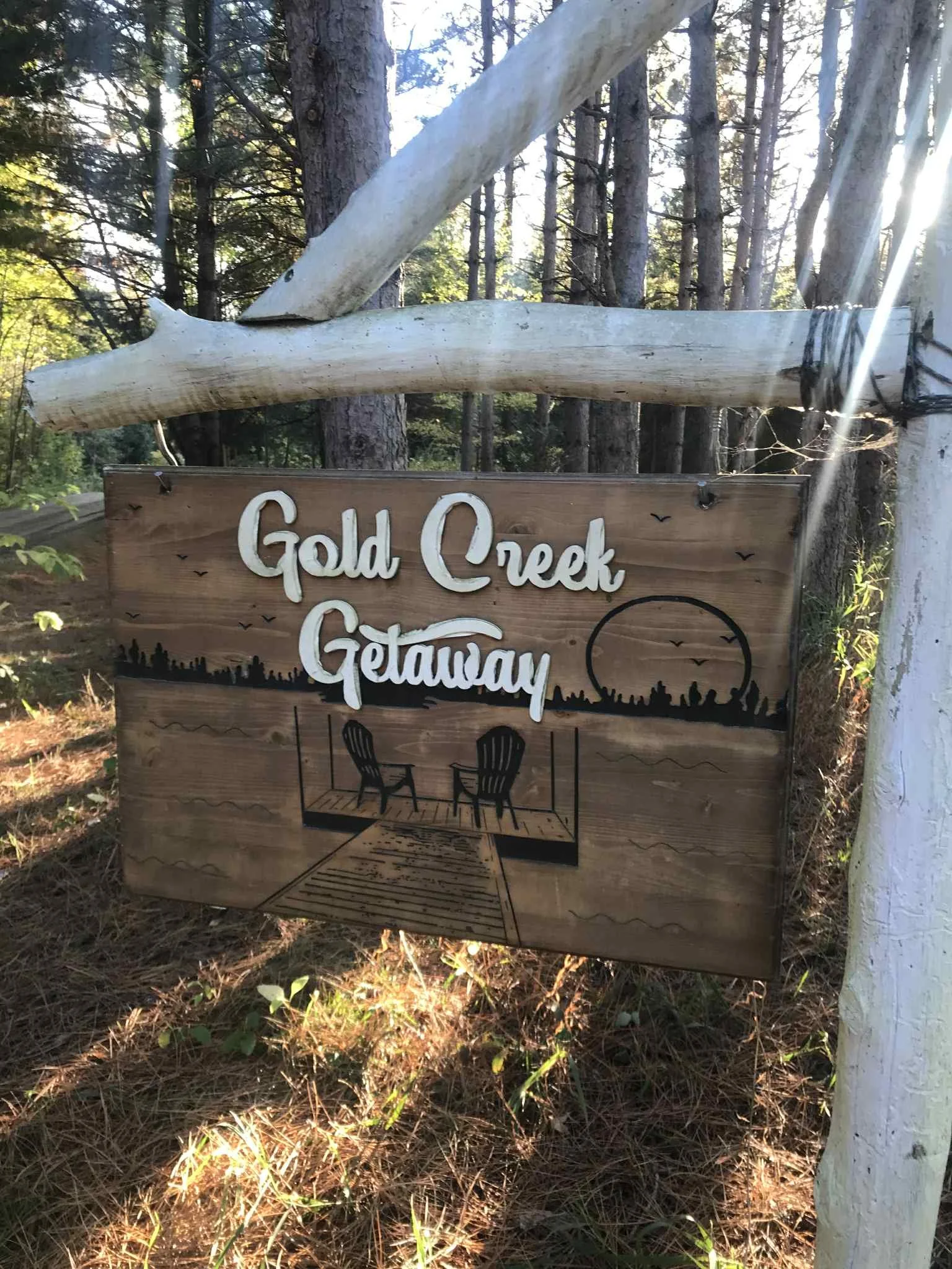 Gold Creek Getaway Sign.jpg