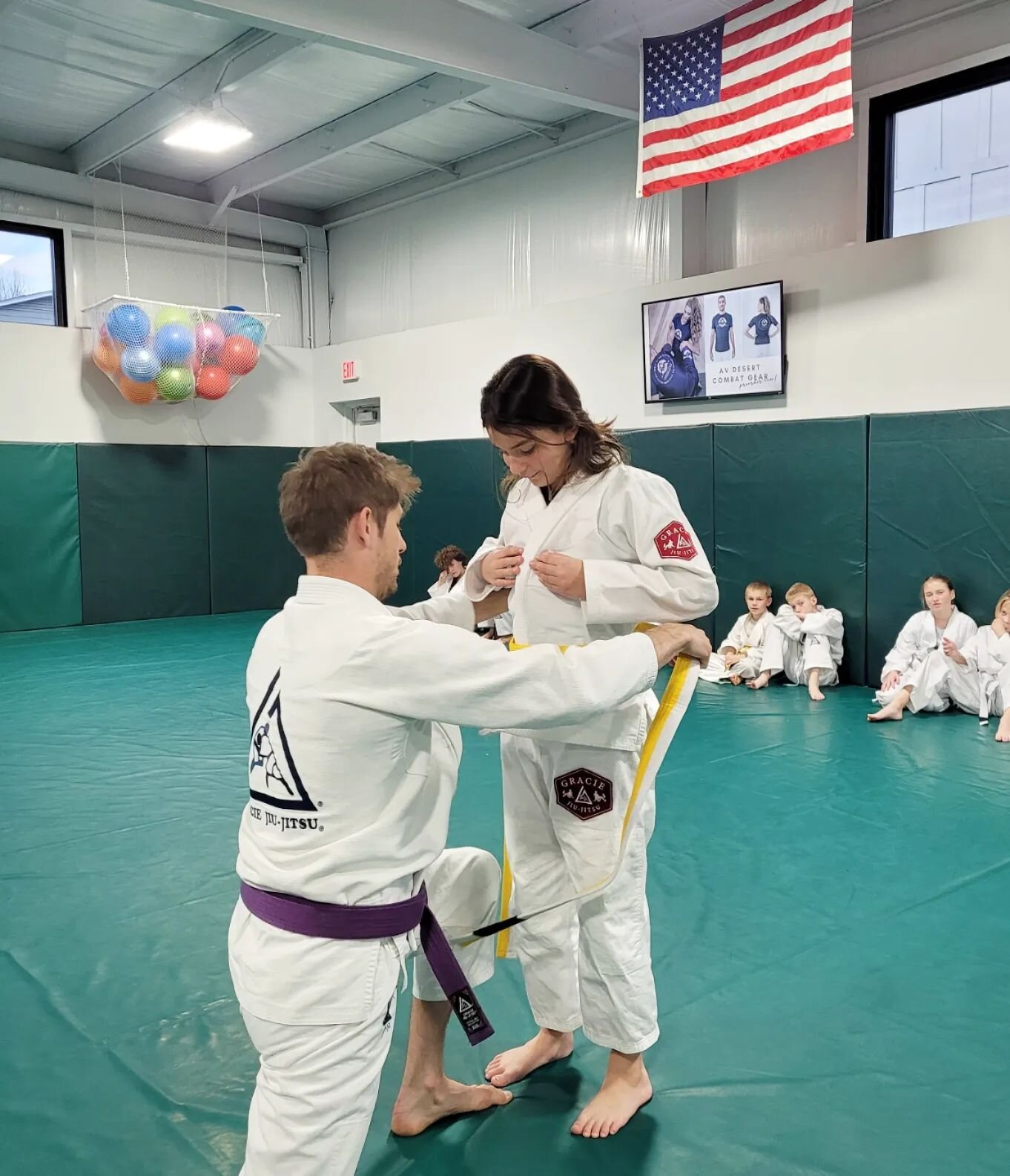 Congratulations Emily on receiving your white-yellow belt! 👏🏼

#graciejiujitsu #gracietulsa #graciebullyproof #tulsajiujitsu #beltpromotion #whiteyellowbelt