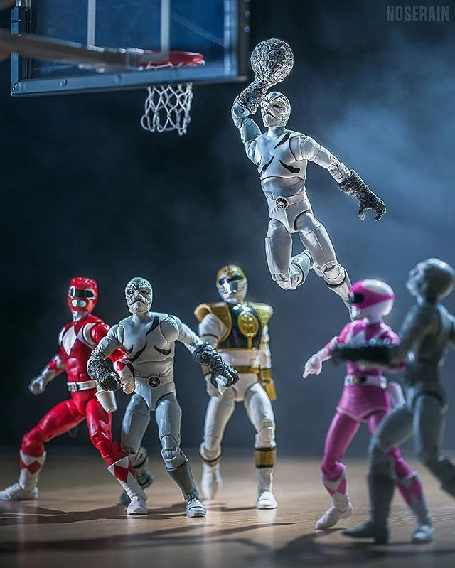 &lt;&lt;Swipe&lt;&lt;.. Pass the rock and JAM! 🏀
▫️
📸: @noserain
Follow for more toy photography!
▫️
The @hasbro Power Rangers Lightning Collection brings us so many cool figures, especially the Putty who were on my personal want list. I will most 