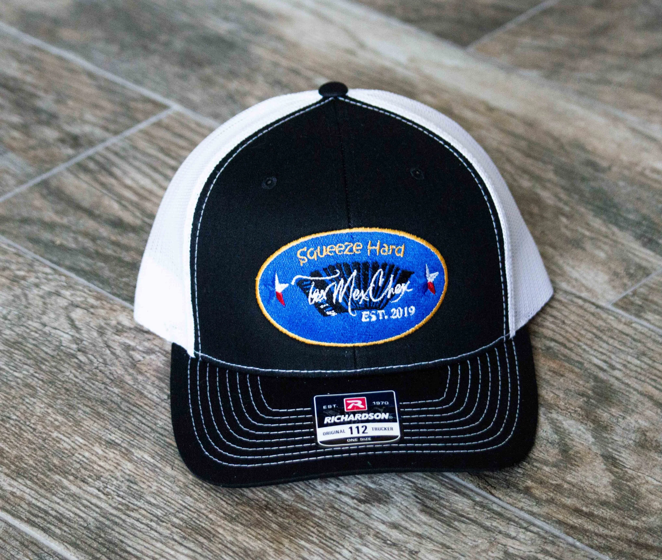 Squeeze Hard - Blk w/White 