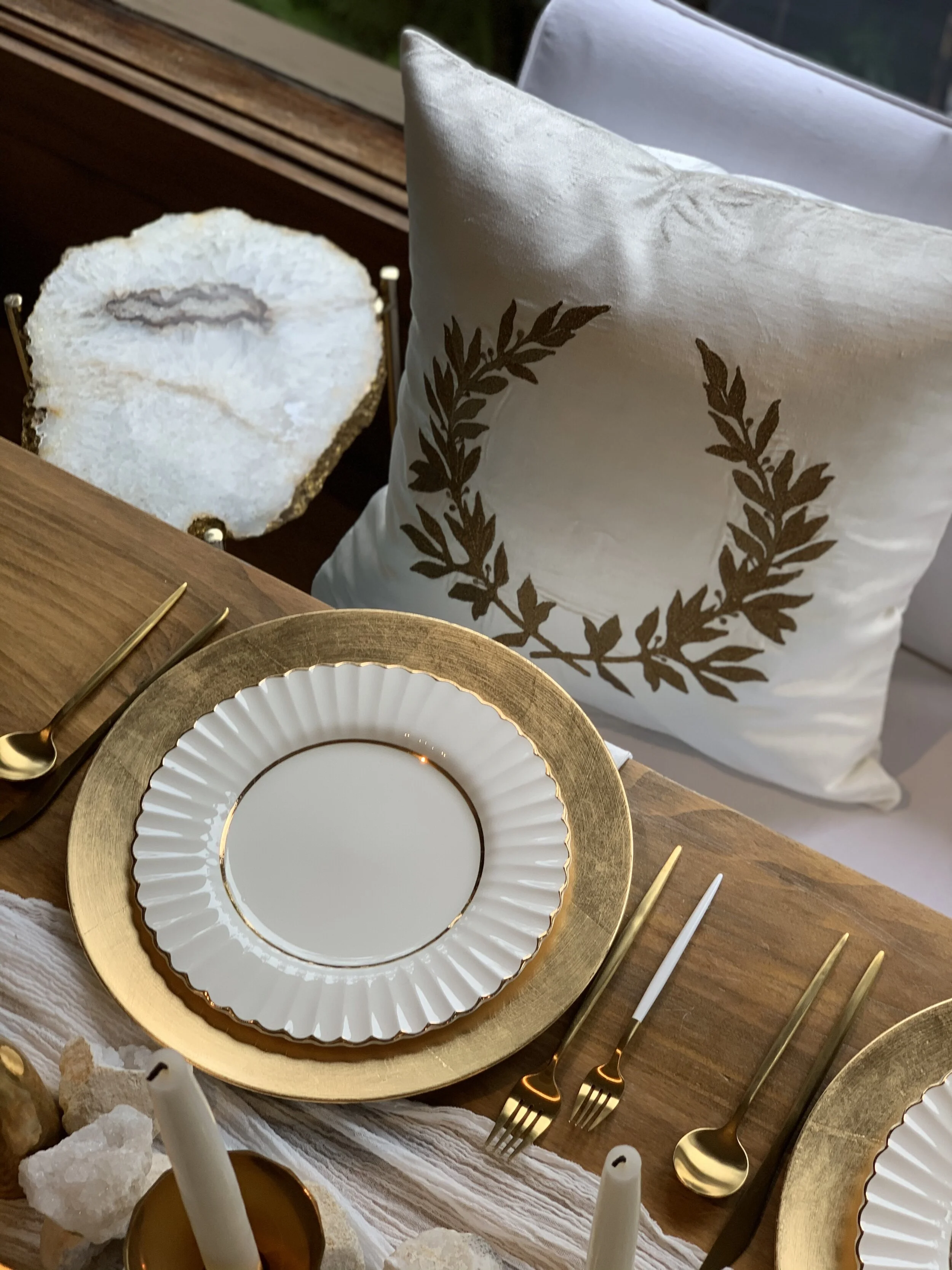 Classic gold one place setting.jpeg