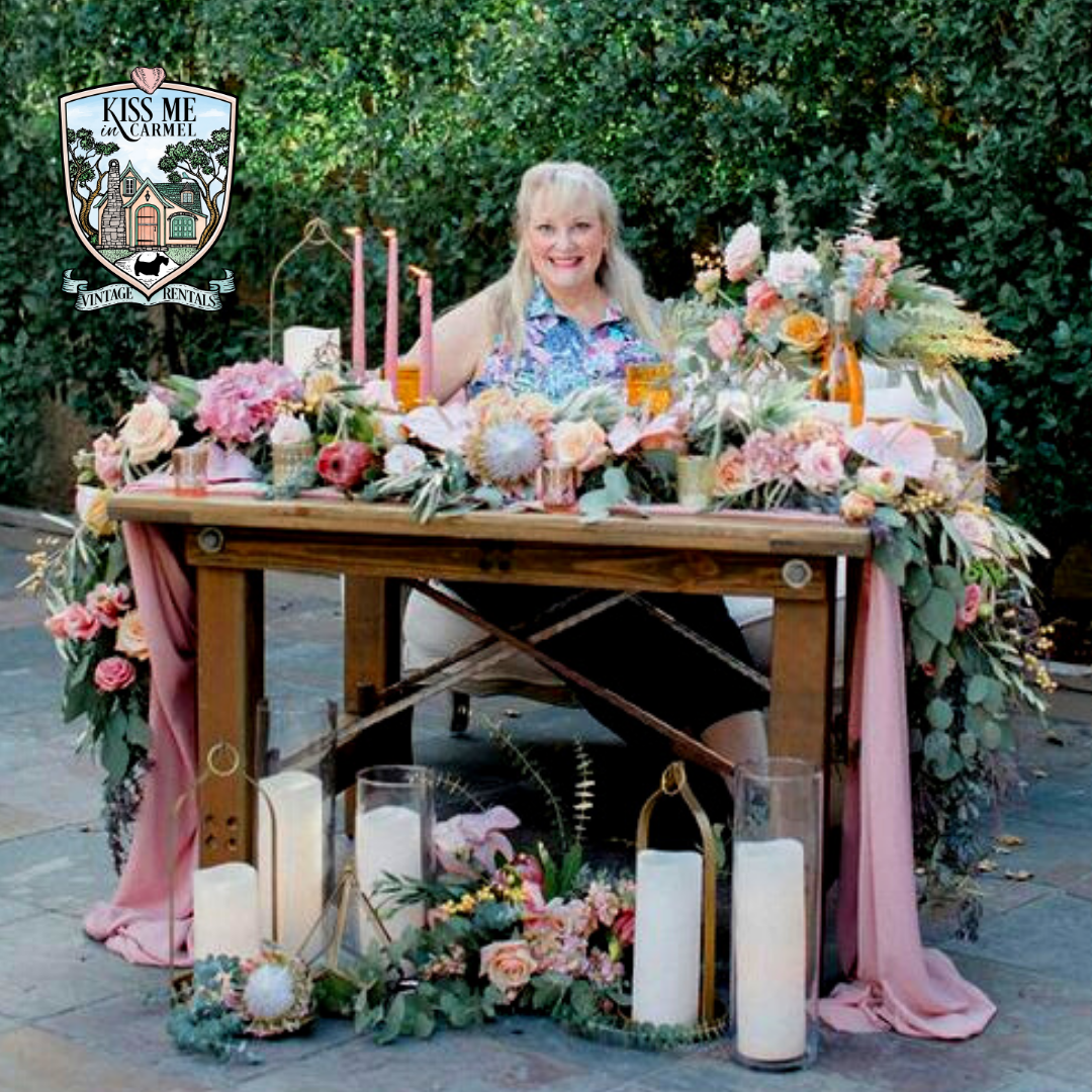 Amy Bendigkeit Kiss Me In Carmel Sweetheart Table.png