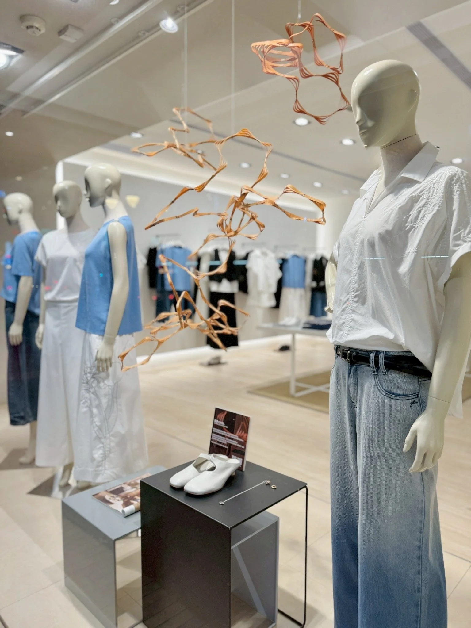 LINE_ALBUM_光復大安-展示空間_260527_7.jpeg