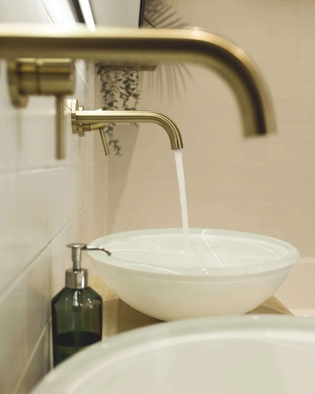 Beautiful shots by the wonderful @lisapraster for an amazing home renovation project #badkamerdesign #interiordesign #homerenovation #bathroomdesigner