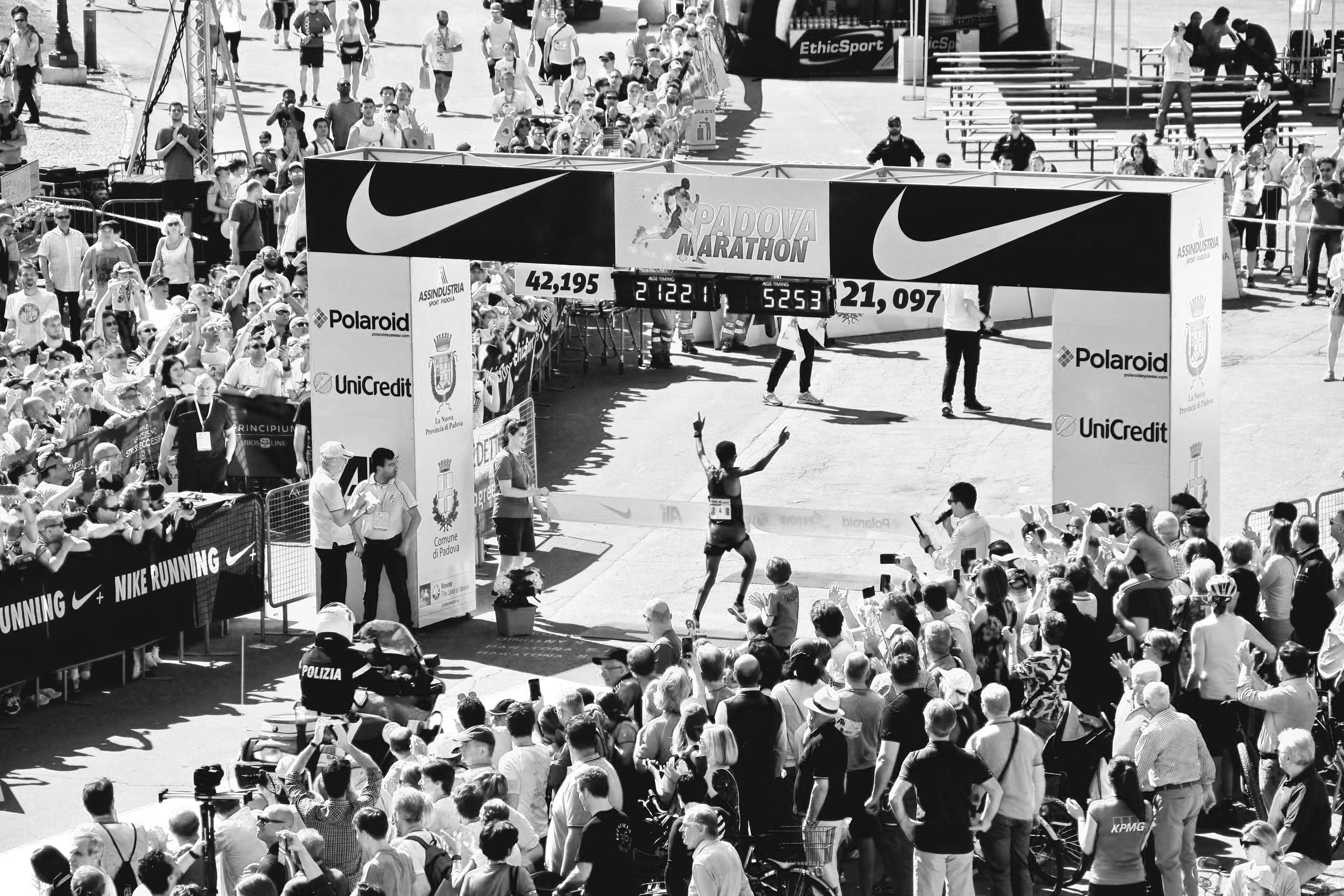 How To Write Emails That Sell Like Gatorade On An Ultramarathon