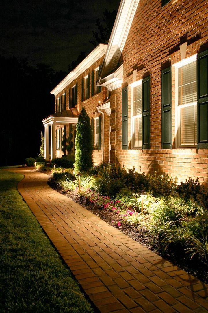 residential-landscape-lighting.jpg