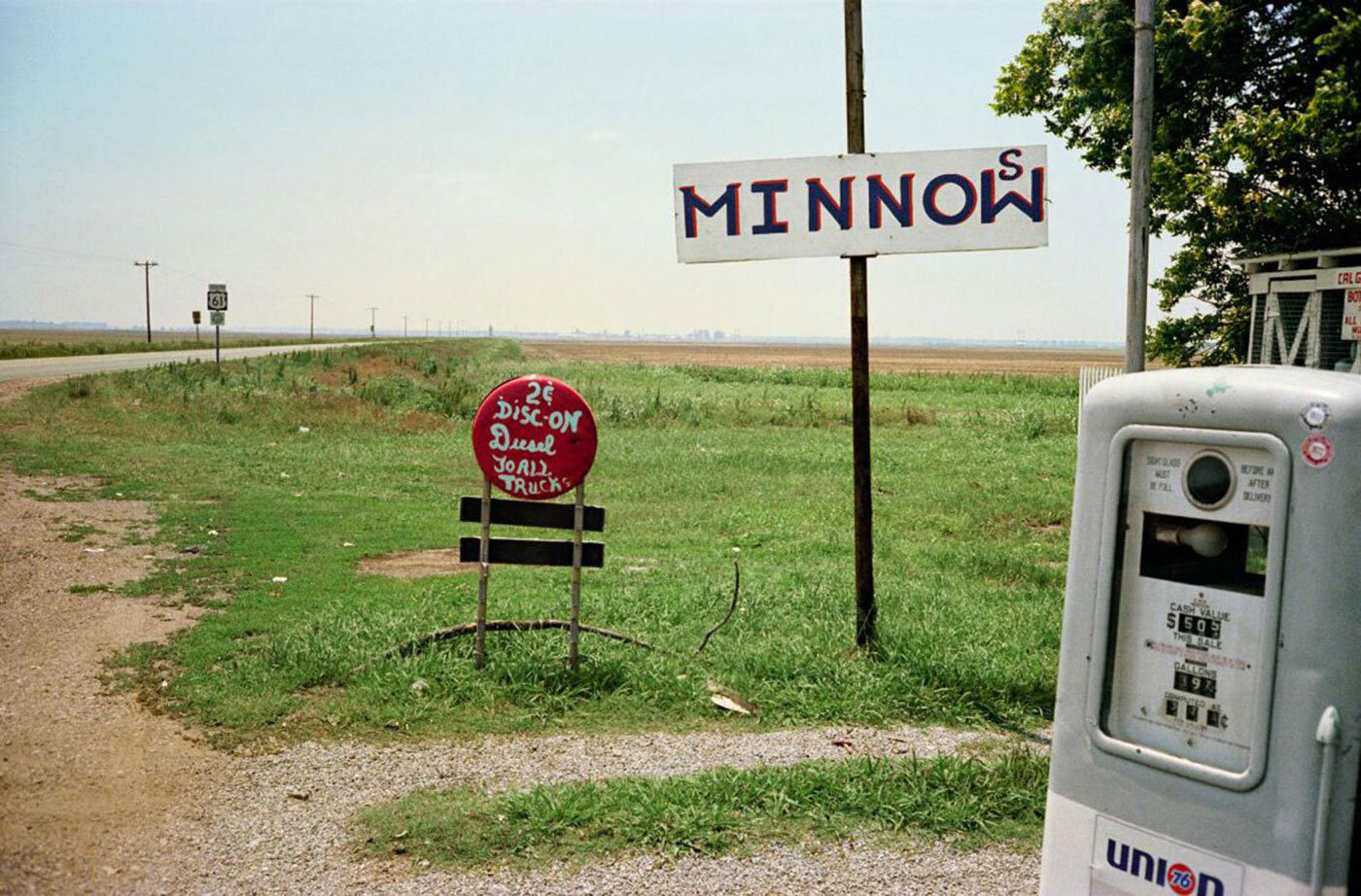 William-Eggleston-Untitled-Minnow-sign-1971-1974-from-Los-Alamos.jpg