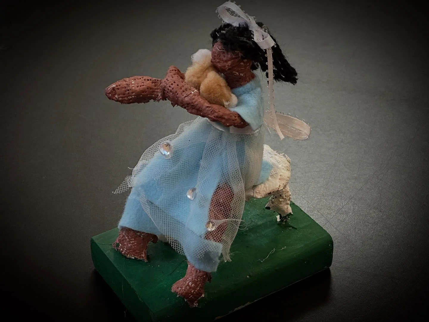 Fourth grade self portraits. #matheiaschool #selfportraits #4thgrade #artisimportant #seattle #ballard #smallprivateschool