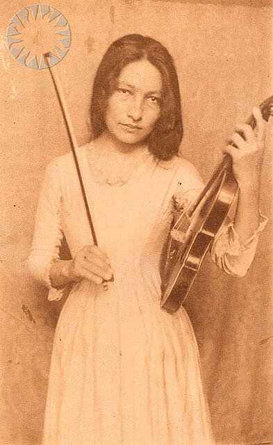 Zitkala-Ša, autor: Gertrude Kasebier (Smithsonian Institution).