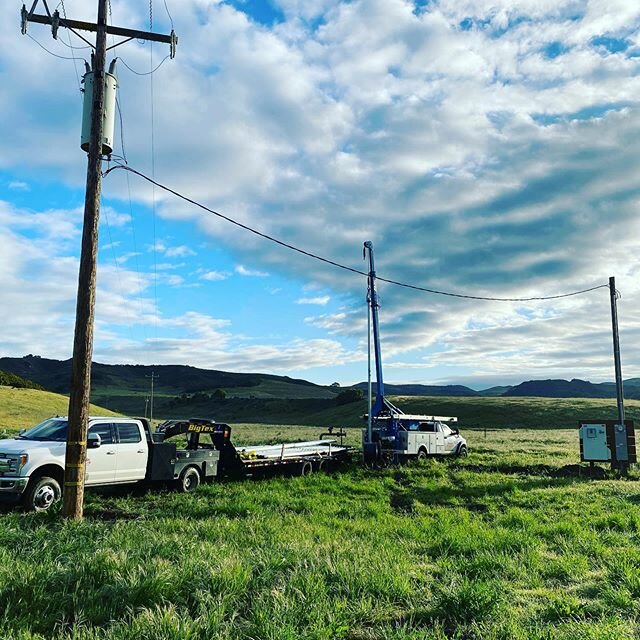 Pulled the old equipment out of this Ag well and installed new equipment with a Danfoss VFD. #danfossdrives #gouldspumps #pulstarpumphoist #bigtextrailers