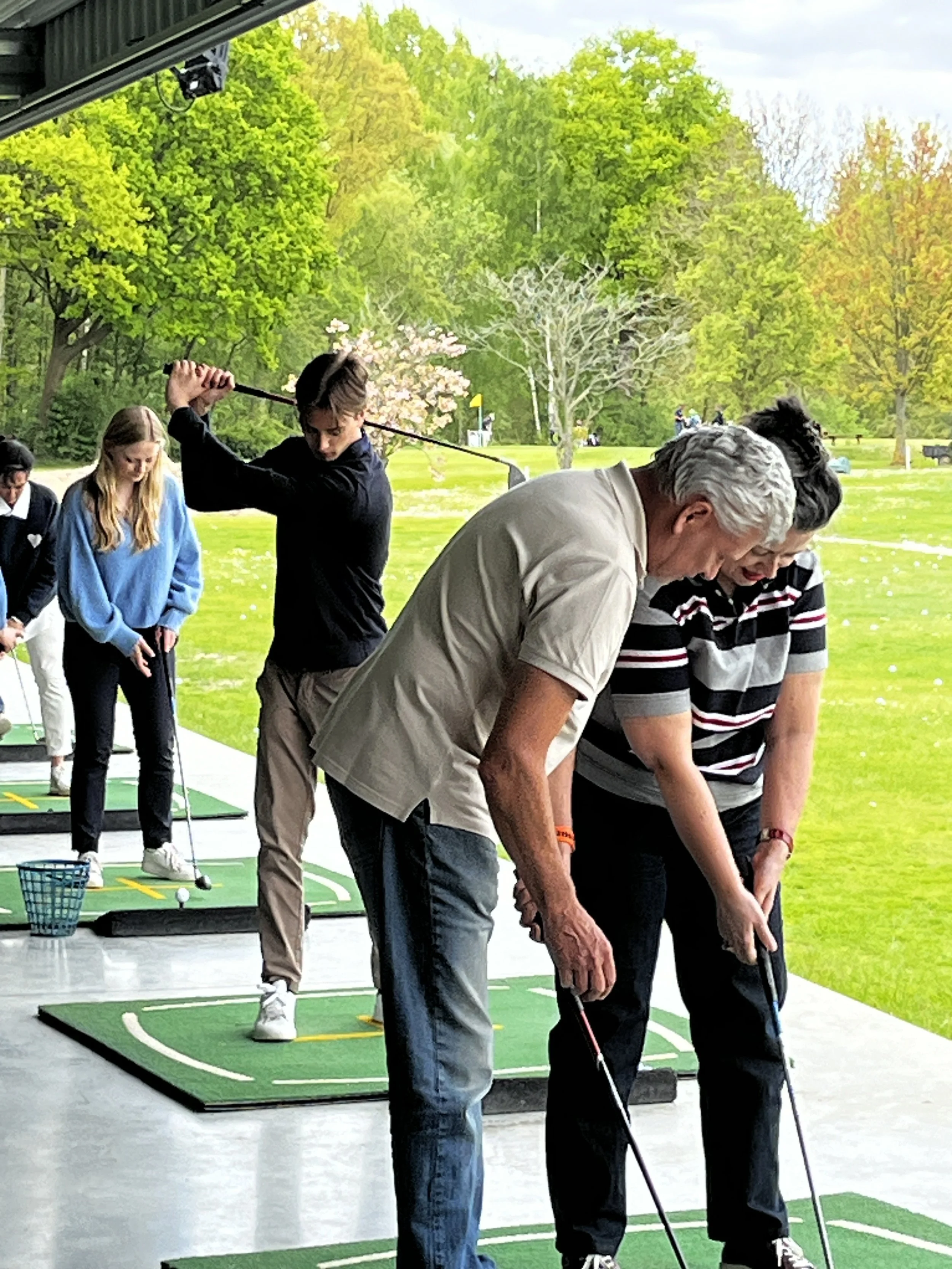 ADMINISTRATIEF EN COMMERCIEEL MEDEWERKER GOLFSCHOOL