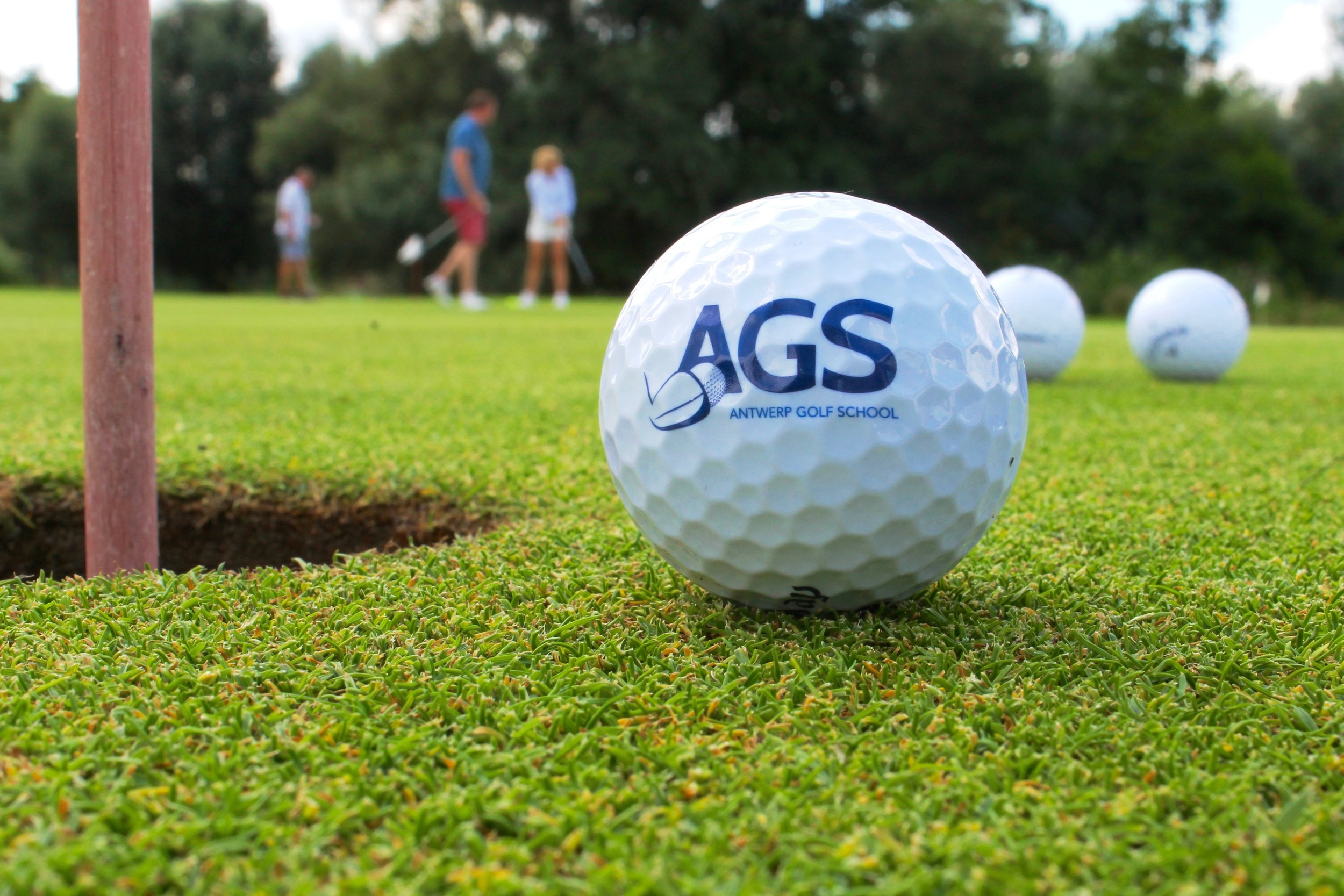 ADMINISTRATIE, ORGANISATIE EN ONTHAAL GOLFSHOP