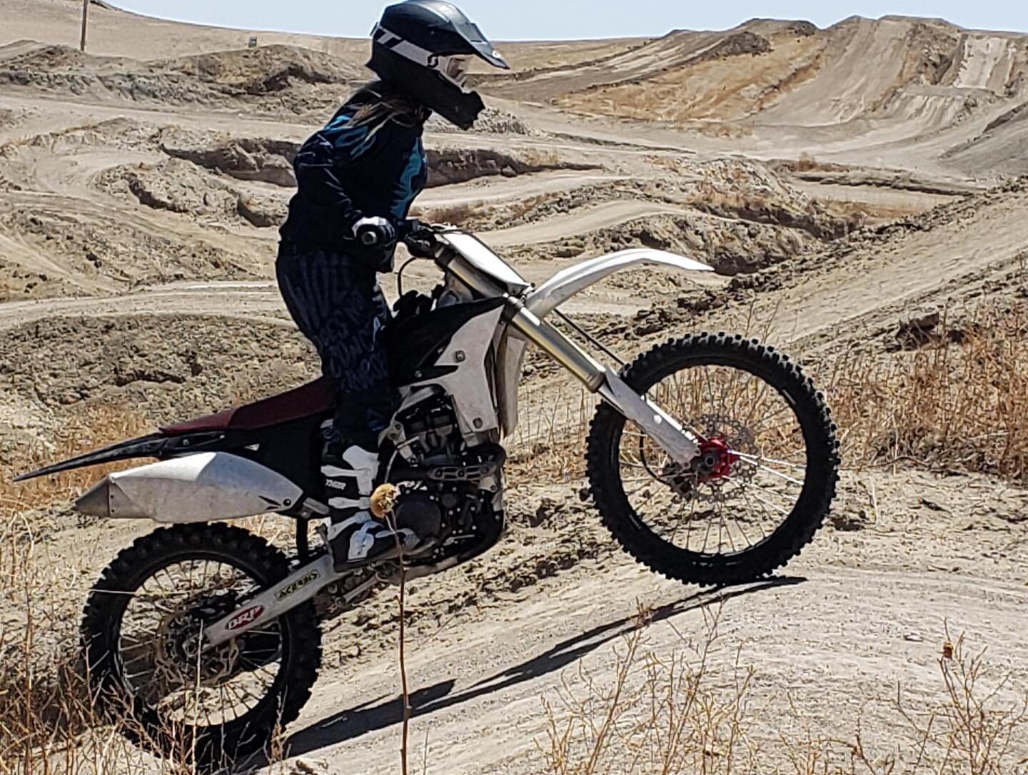 This month&rsquo;s member highlight comes from one of our @ramoffroadpark riders, Rebecca. Thank you for sharing a little about yourself Rebecca! 
Name: My name is @miracle.child.2002 
Where are you from/ what brought you here? I live on the edge of 