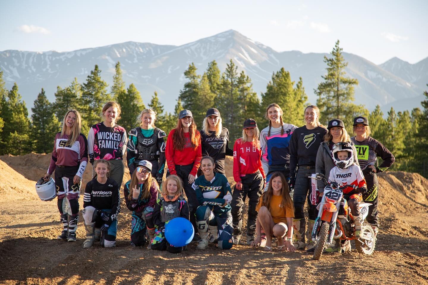 #community 

See you at @leadvillemotopark tonight for our #toosday sesh! 

Don&rsquo;t forget to register for the #GRT portion on the site. 

#dirtbikes #moto #motocross #notyouraverageladiesnight #coloradomoto #women #womenwhoride 📸 @japanesecowbo