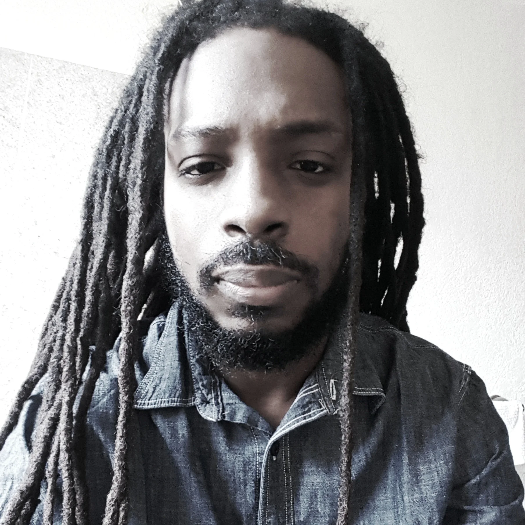 DJSNEVERENDINGSTORY MUSIC COMPOSITION: 00. THE FOX DJsNeverEndingStory is a music producer from St. Louis, Missouri whose music ranges from ambient, hip-hop instrumentals to minimalist, alternative R&B. His achievements include a Top 10 Billboard ambient album, (The Harmony Epoch), and numerous collaborations with spoken word artist, Prince Ea. djsneverendingstory.com IG: @djsneverendingstory twitter: @djs_nes facebook