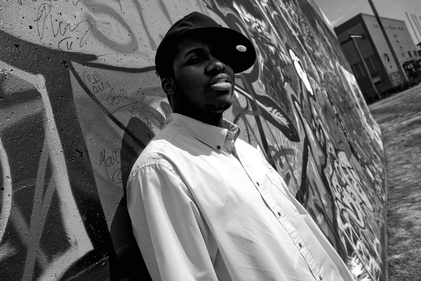 MAURCELL RASHAD CABLES GRAPHIC DESIGN / INSTRUCTIONAL DIAGRAMS Maurcell Rashad is Freelance Graphic Designer and Hip Hop Recording Artist from St. Louis, Missouri. He has a bachelor's degree in Graphic Design. Maurcell works with layout design, photo editing, and video editing. Visual influences include Basquiat, Japanese artist HUSH, Annie Leibovitz, and anything 90's related behance.net/mcables IG: @maurcell_rashad facebook