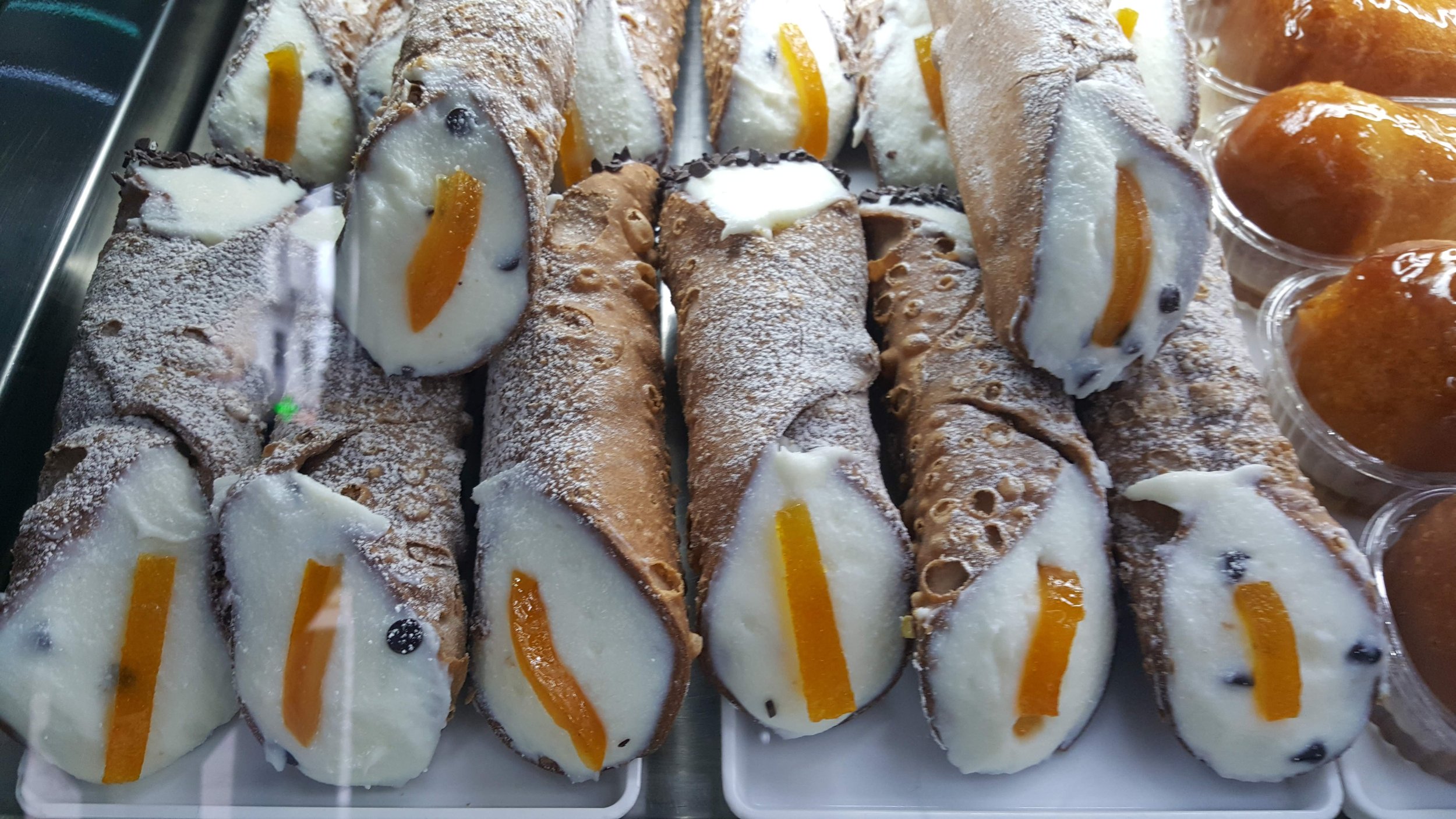 Cannoli alla Siciliana (Sicilian Cannoli) Recipe