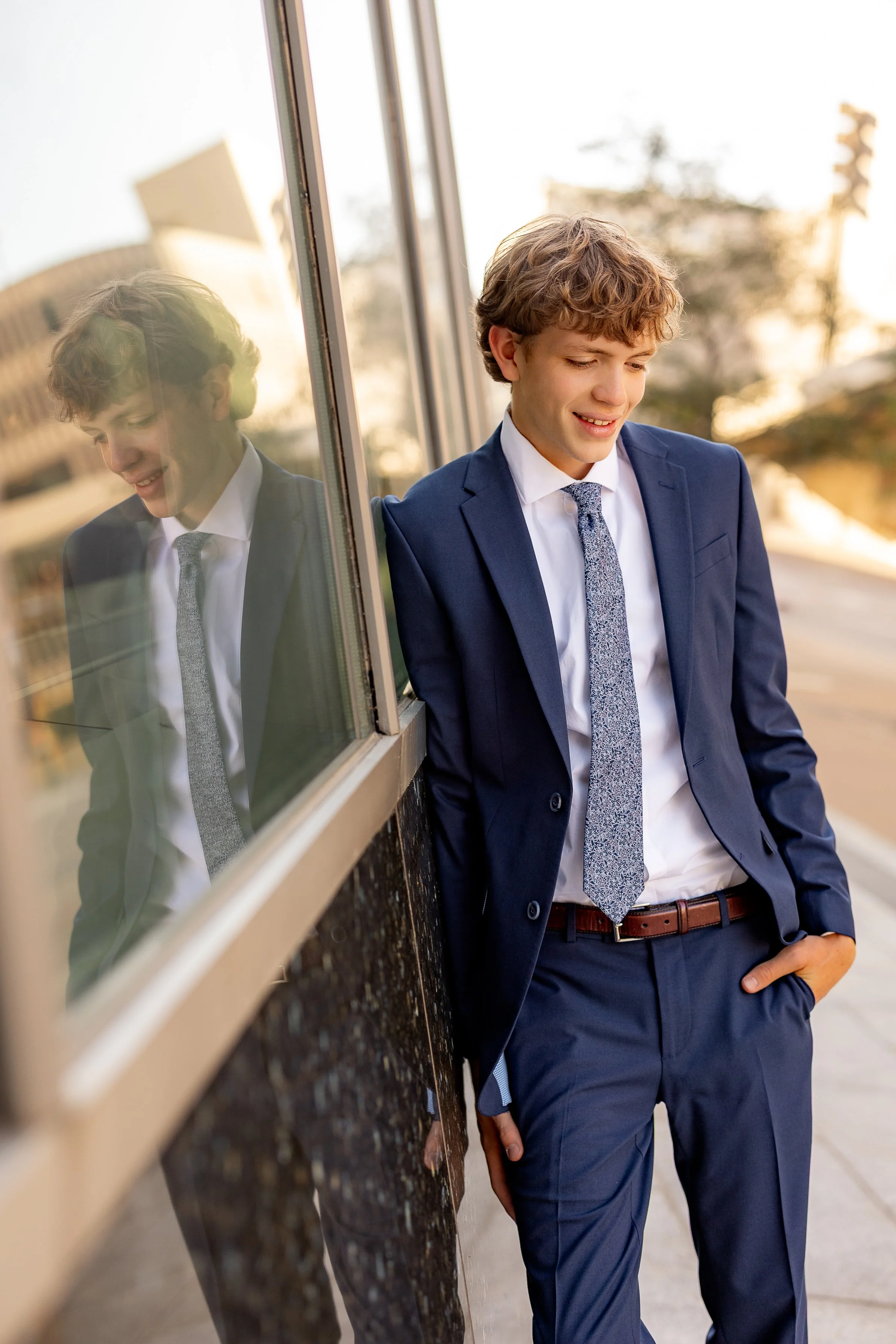 A Downtown Senior Session That Blends Casual Ease and Elevated Style | Cassie Friesen Photography Feature