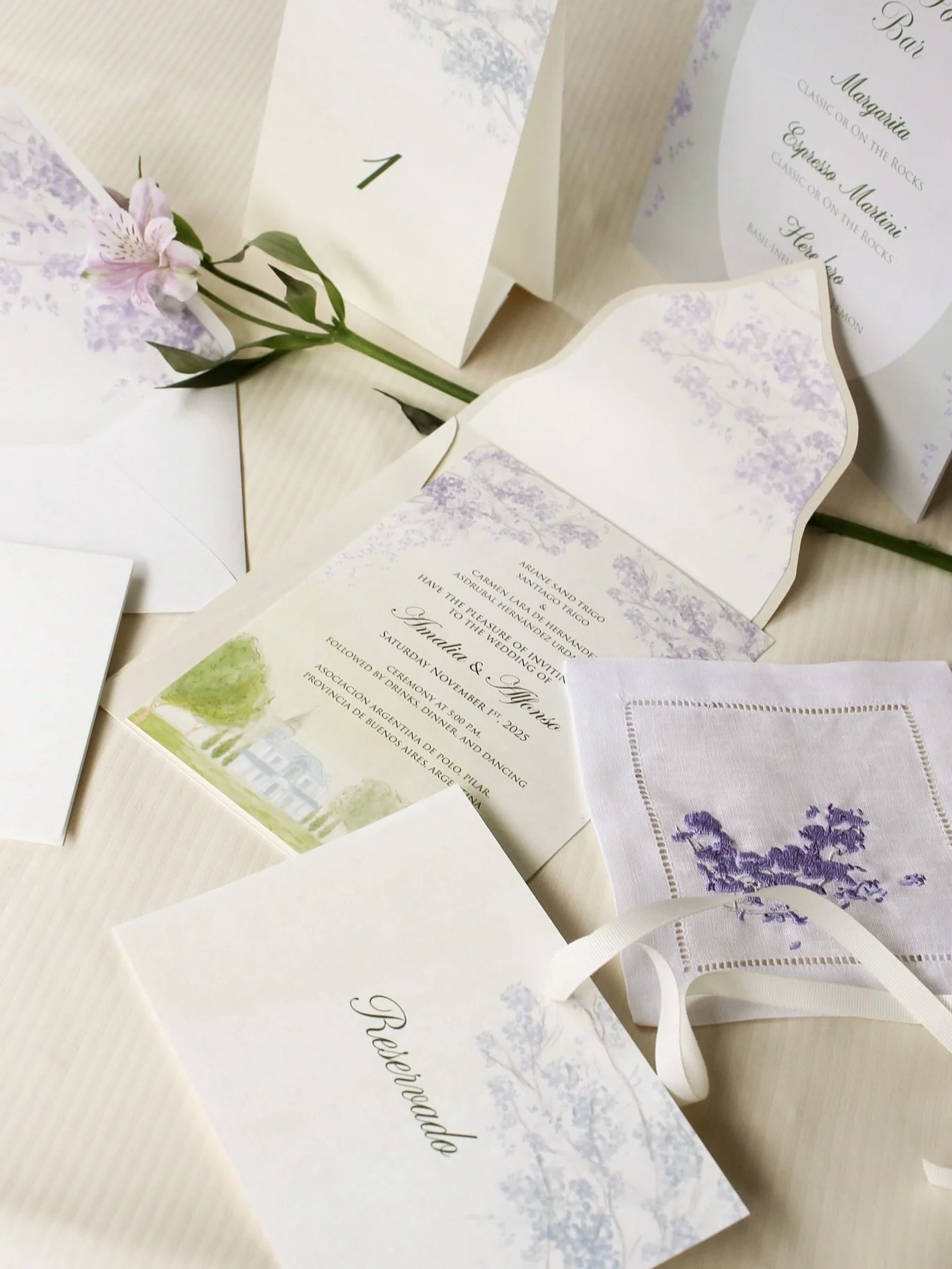 Clemente es dise&ntilde;o de principio a fin 💜 

Si aprecias los detalles tanto como nosotras, ya sabes a qui&eacute;n llamar para tu pr&oacute;ximo special occasion 💌

Agenda abierta para eventos 2026!

.
.
#BodasArgentina #Bodas2025 #Bodas2026 #P