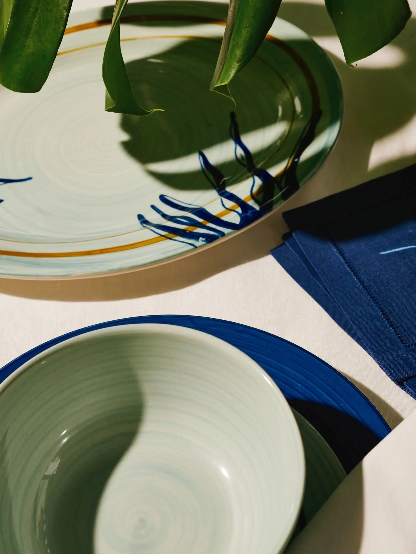 Tropical holidays call for gatherings and bringing out your fun tableware. We 💙 these deep blue edit. Mix it, match it, enjoy it 🌊

Shop via DM or clementelifestyle.com 

#tableware #handpaintedceramic #lifestylebrand