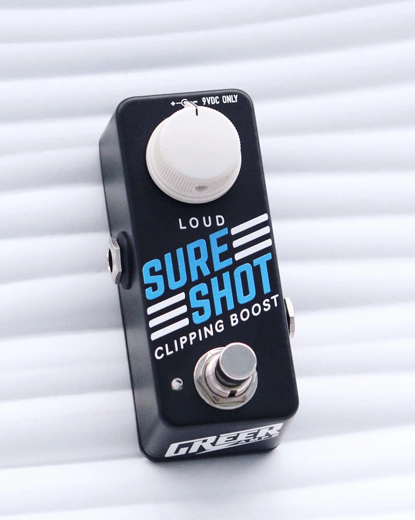 The @greeramps Sure Shot is a true clipping boost pedal, designed to get dirty, adding its own signature color and grit while also pushing your amp into the sweet saturation zone.⁣
⁣
It comes in a compact mini-pedal format, making it easy to wedge in