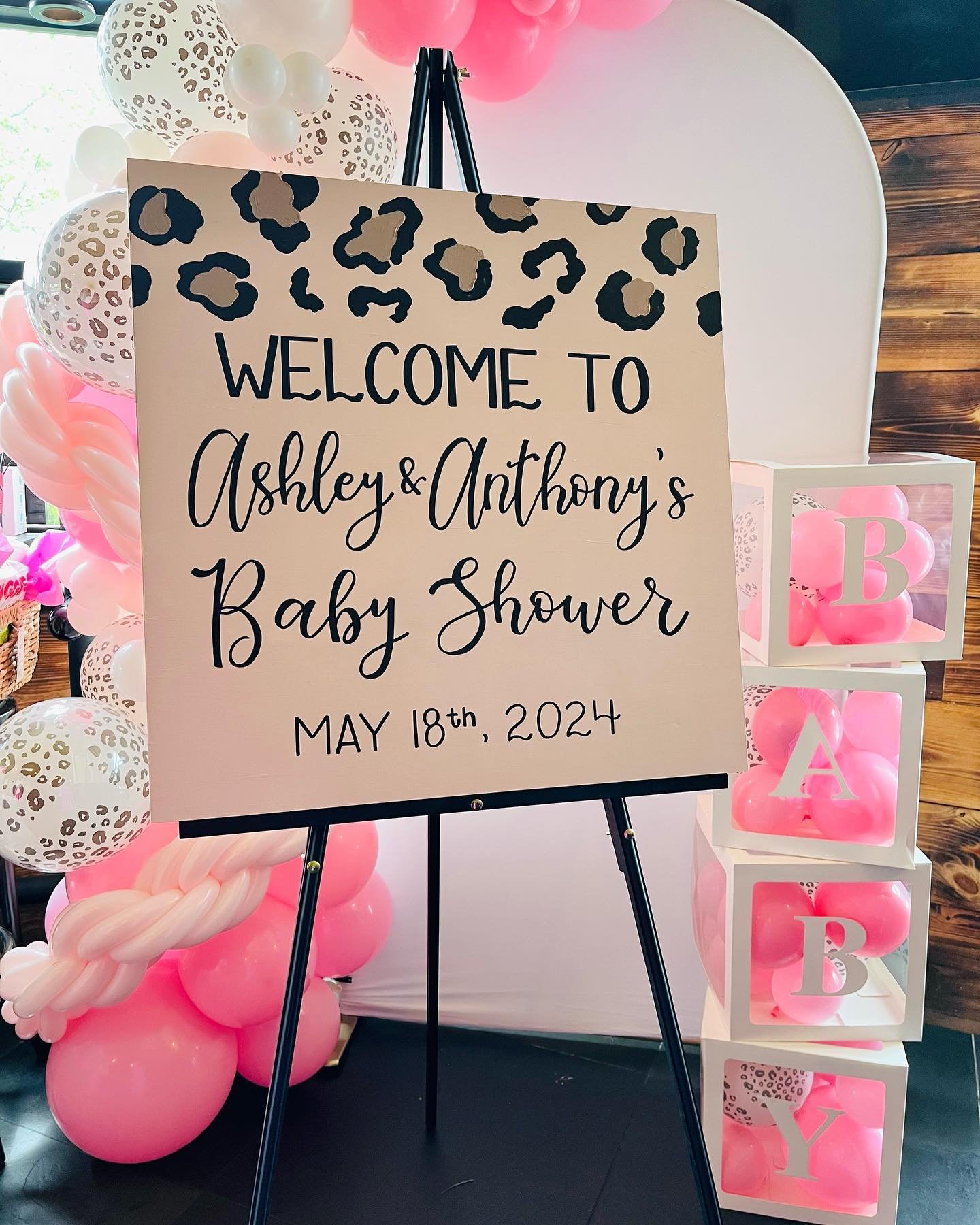 Happy Shower day to Ashley and Anthony 💕🐆 
.
.
.
#cheetahprint #showersign #babyshower #handlettering #calligraphy #bostonartist #eventsignage #art #artistsoninstagram #explore #explorepage #fyp #foryou