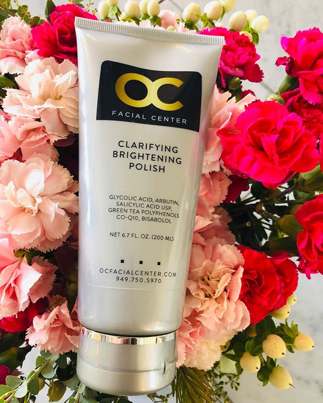 Our Best Selling clarifying polisher with salicylic and glycolic acid is now back on stock.
Been sold out for 30 days. 🙈🥰😘