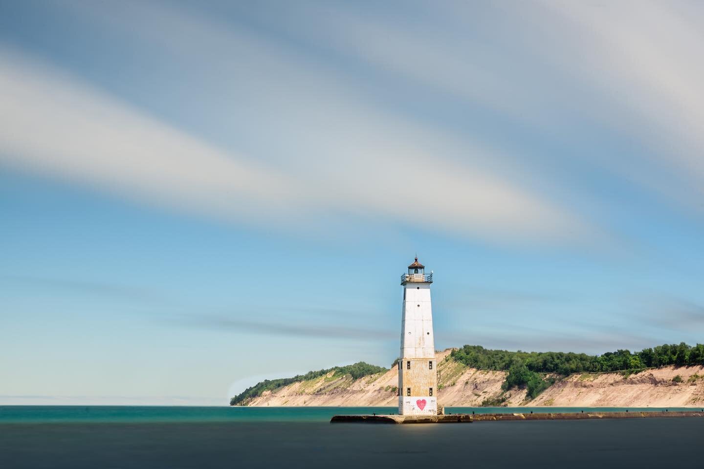This was a hard photo to make. 

Paid off too, that feels good. 

#puremichigan #michigan #michiganphotographer #michiganders #michiganmade #michigander 

#northernmichigan #upnorthmichigan #northernmichiganphotographer 

#frankfort #frankfortmichiga