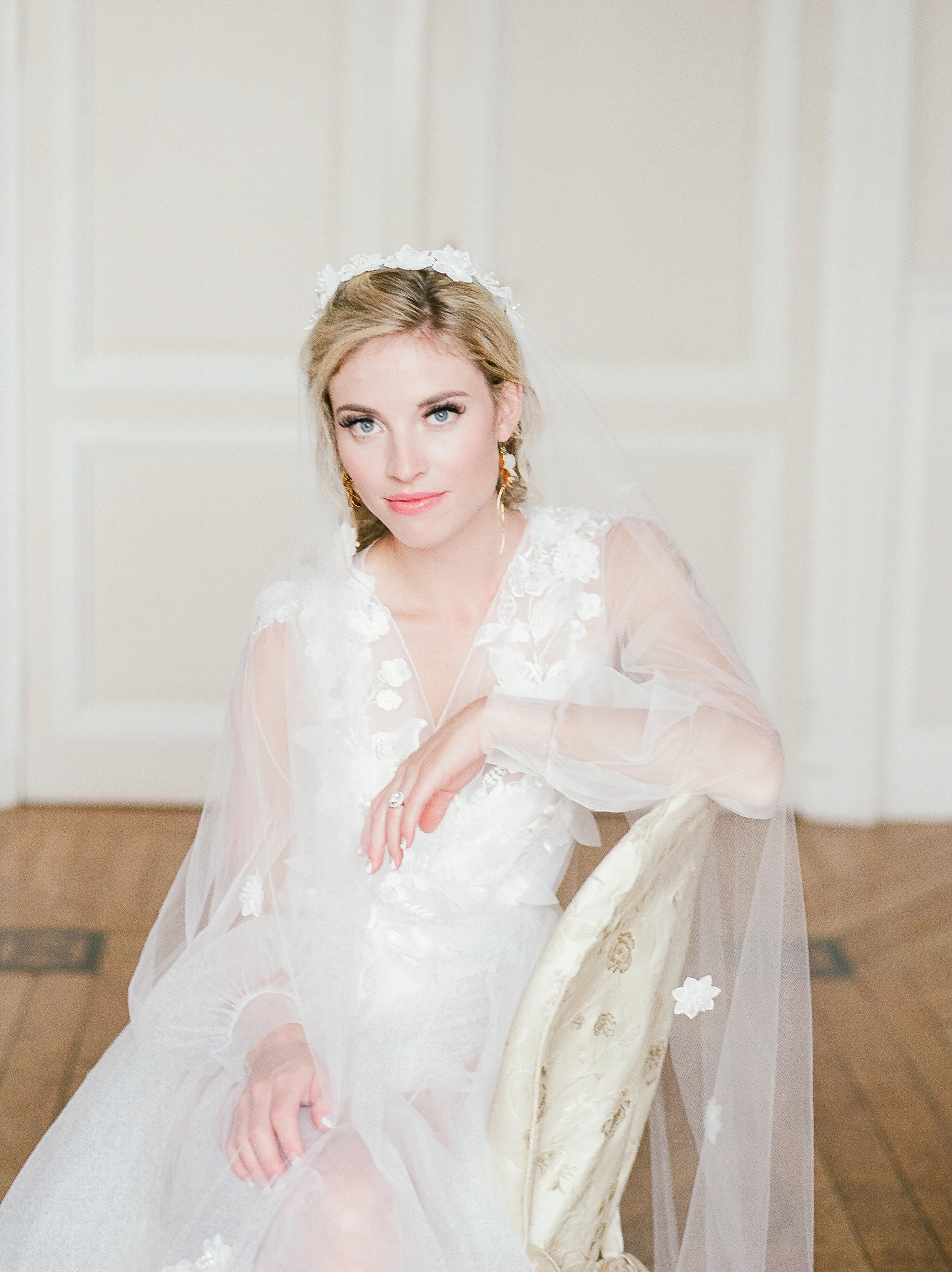 ParisPhotographer_JuliePaisley_ChateauWedding_A&K-4.jpg