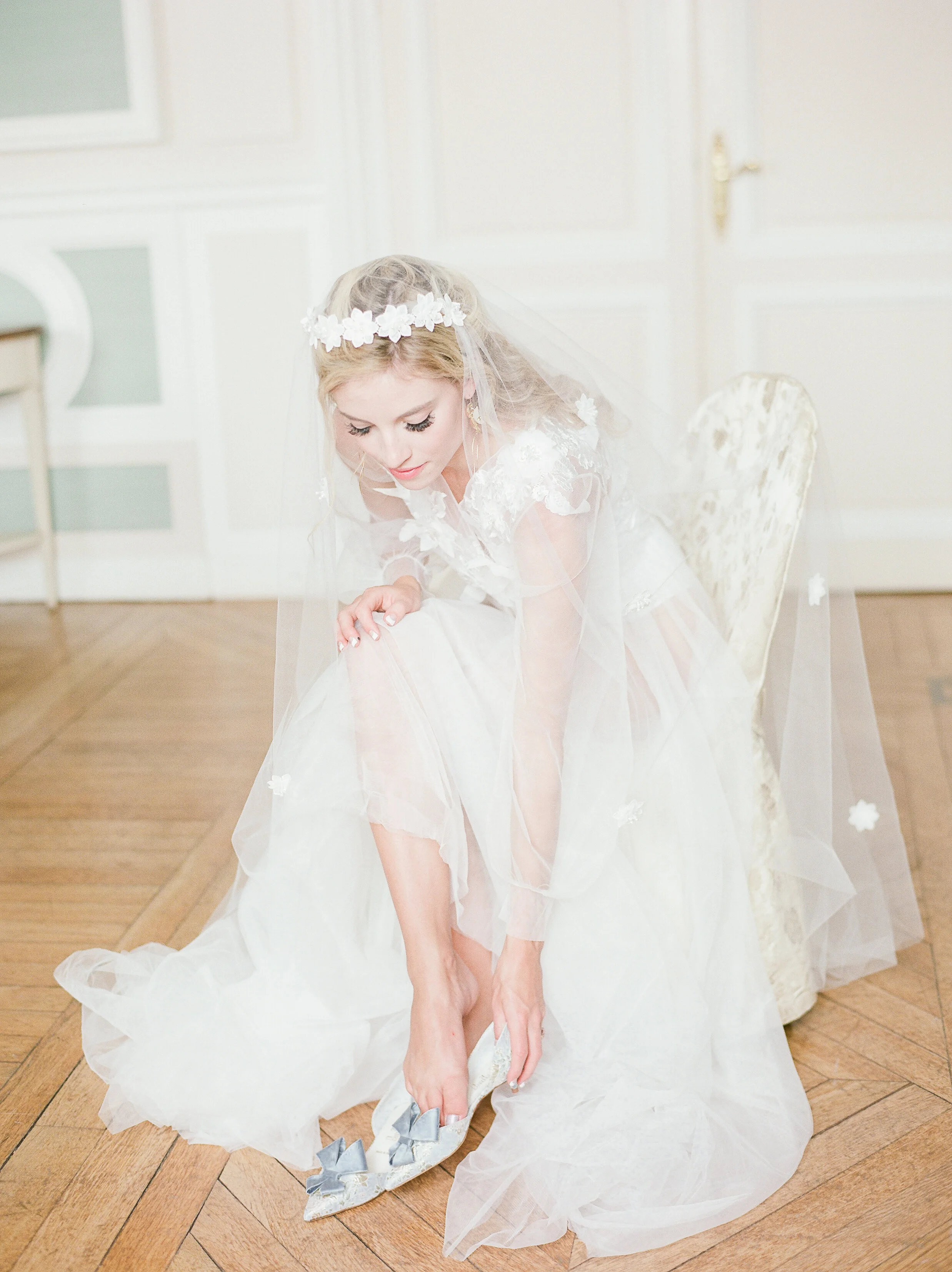 ParisPhotographer_JuliePaisley_ChateauWedding_A&K-130.jpg