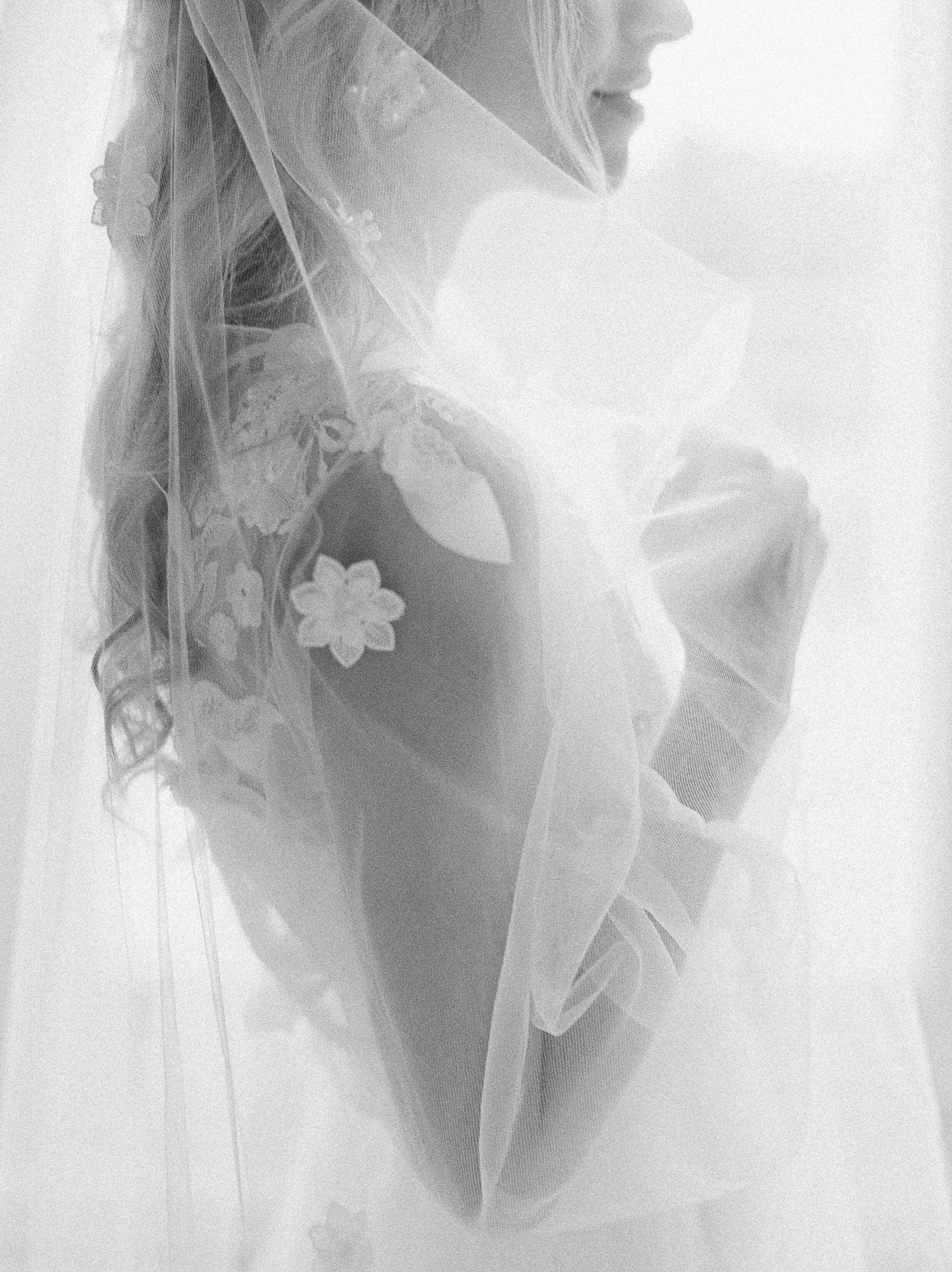 ParisPhotographer_JuliePaisley_ChateauWedding_A&K-179.jpg