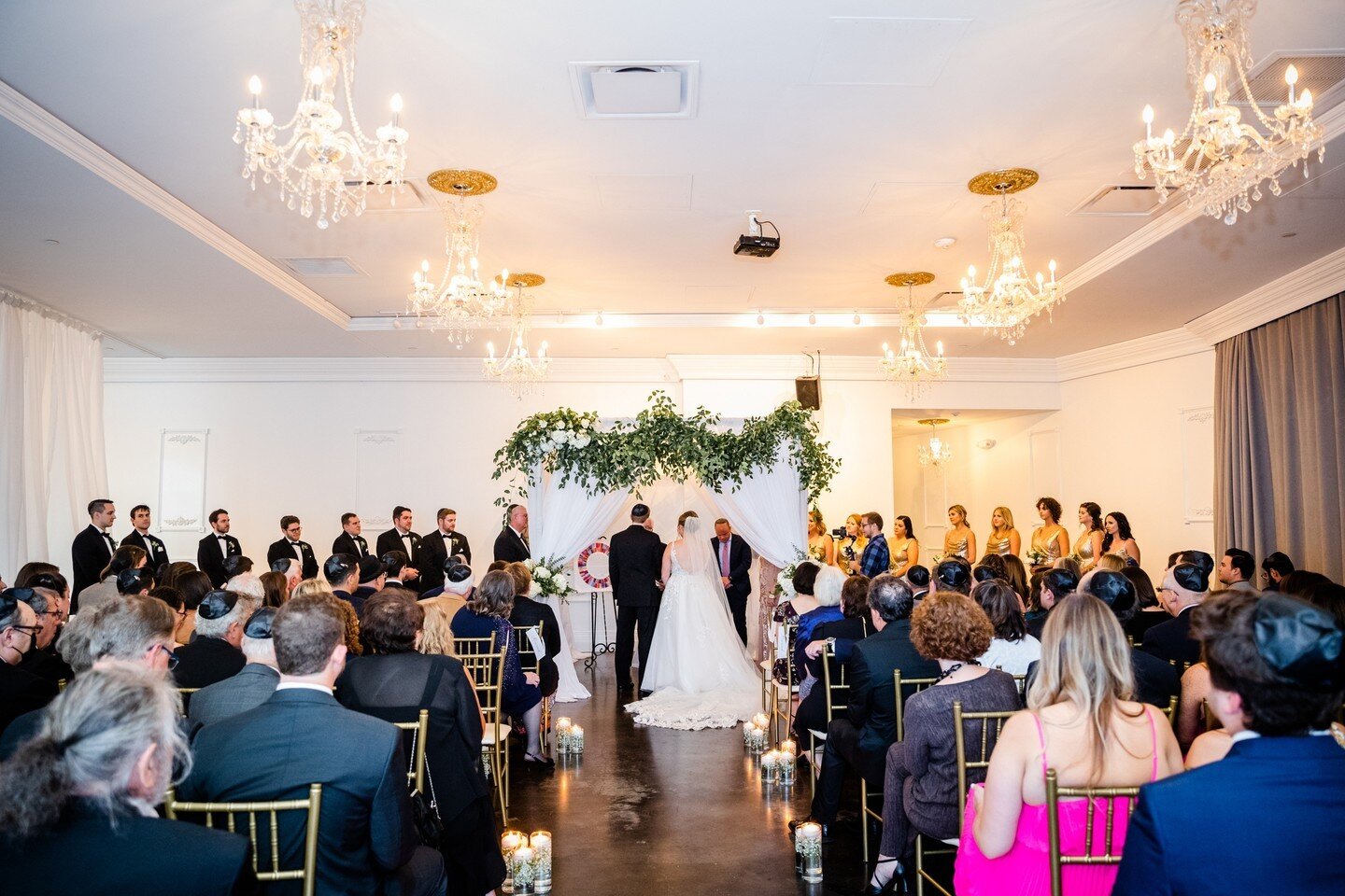 ✨Celebrate love in luxury, only at the Empire Room✨
⁠
⁠Discover the possibilities of your event at our venue when you schedule a tour with one of our Expert Event Managers today.✨⁠
⁠
Photography | @andreabibeaultphotographer