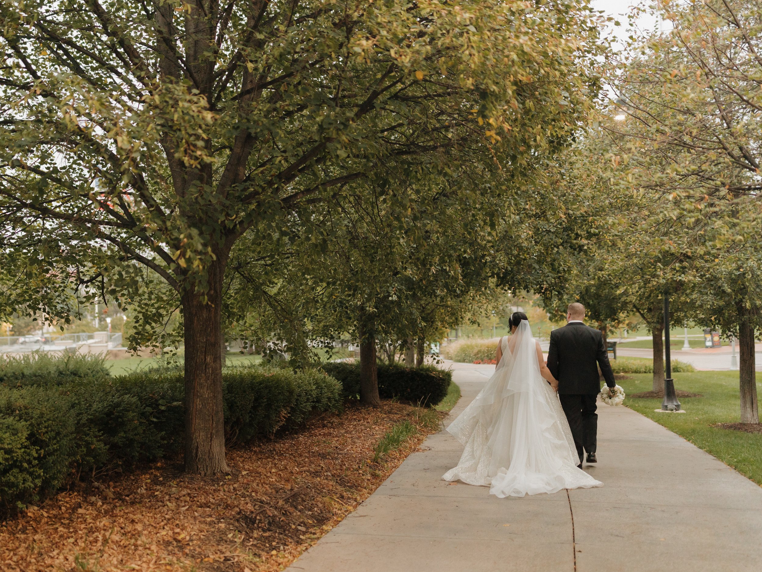 Planning a Wedding Weekend in Omaha: Where to Stay, Eat, &amp; Explore