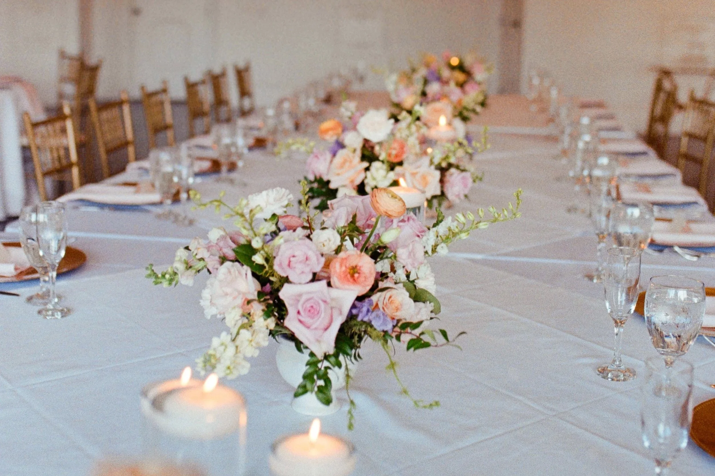 How to Use Seasonal Flowers for Your Wedding in Omaha, NE