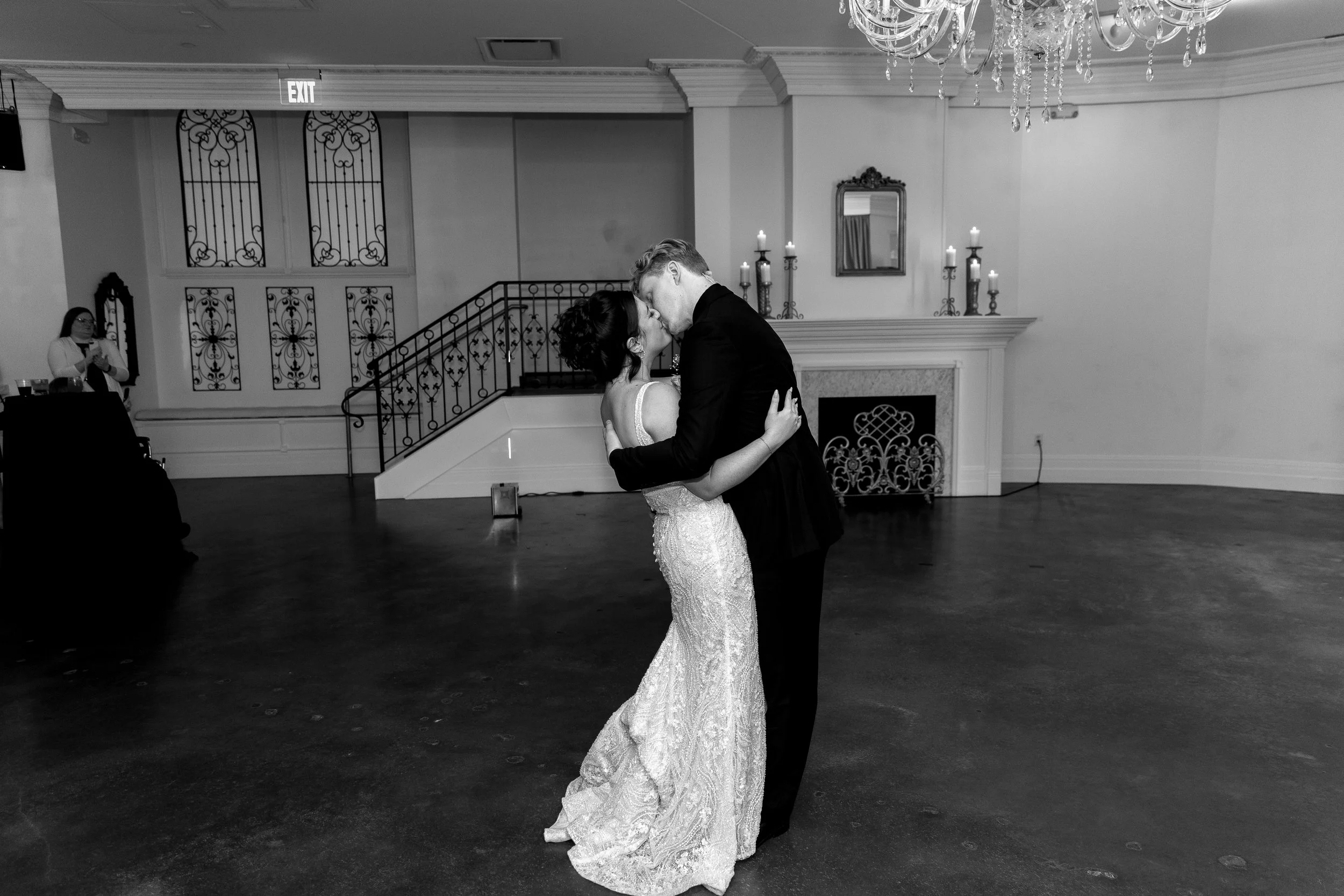 What Couples Underestimate About Guest Arrival and Departure