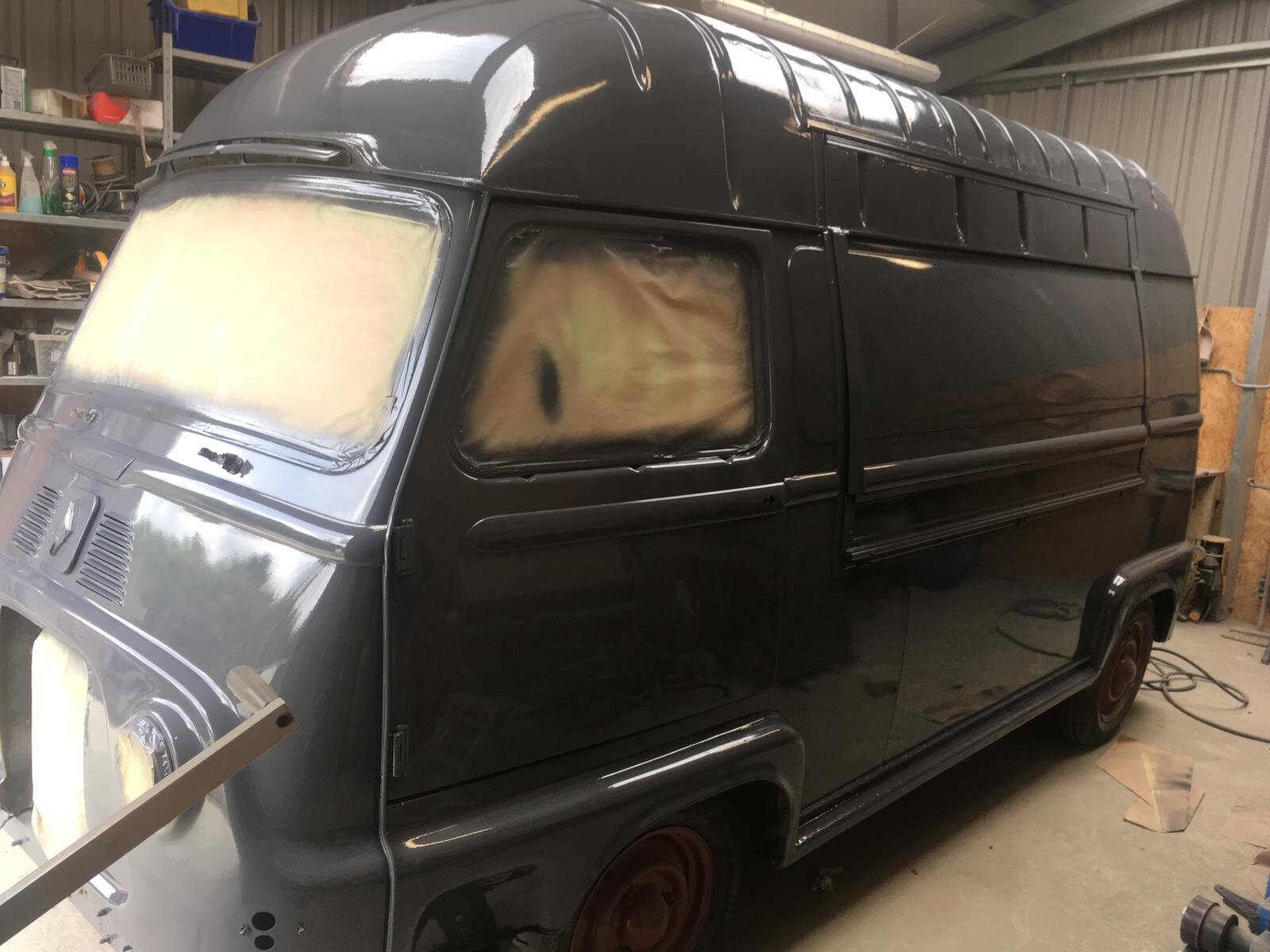 Nelly gets a spray paint