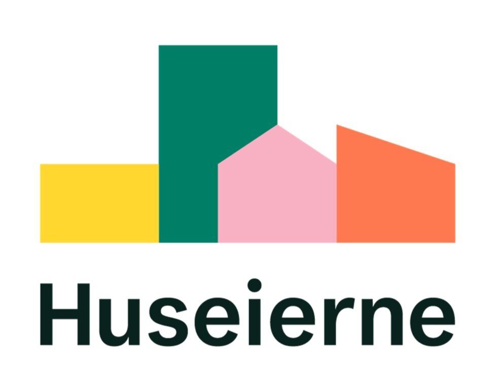 Huseierne+Lockup+Positive+RGB.jpg