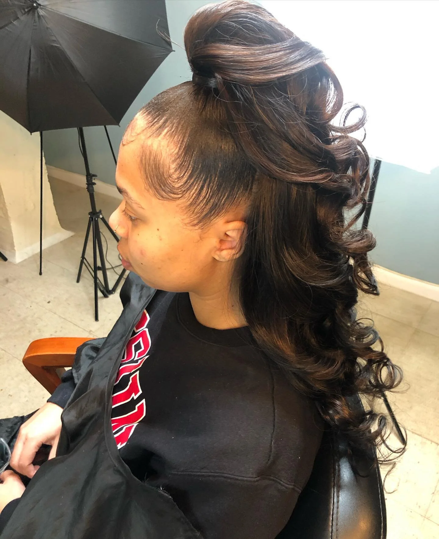 Half Up - Half Down Pony 
Vendor: @herimportsusa 
👧: @dlifestyle__ 

#hair#hairgoals#ponytail#updo#updown#halfuphalfdown#curls#bighair#install#stylist#hairstylist#pincurls#volume#dc#dchair#dmvhair#mdhairstylist#mdstylist#dmvhairstylist#hairlife#laid