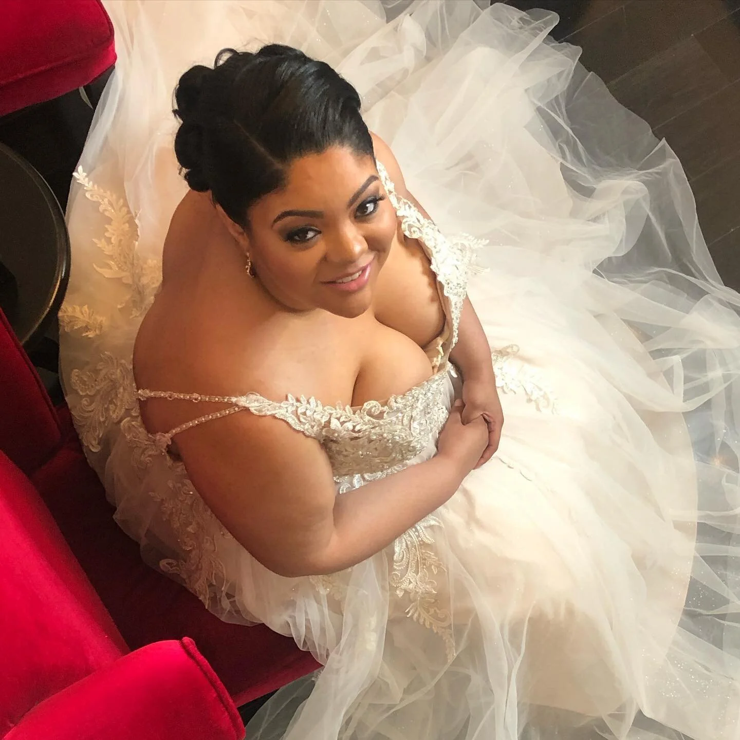 💫Keep Looking Up, There may be a 🌈 waiting for You ❤️ 💫 
&bull;
&bull;
#bride#dress#bridal#bridesdc#bridalhair#hair#pgcounty#dchair#dchairstylist#weddinghair#nuptials#btshair#wedding#bridesmaids#bridemaidshair#bridalshower#bridetobe#women#womensha